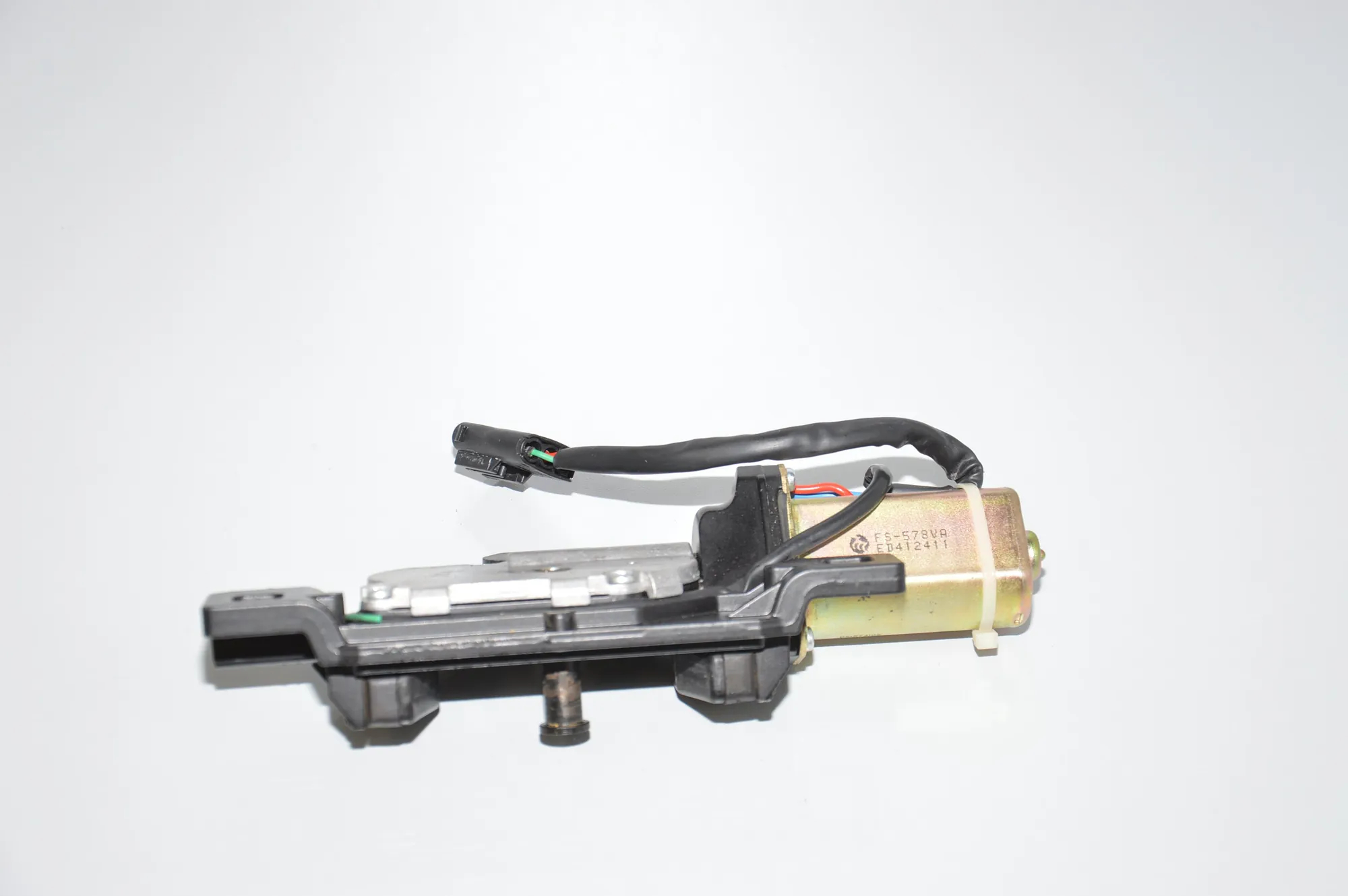 Tailgate Boot Lock – OEM 7014872 · BMW 7 (E65, E66, E67) BMW 7 (E65, E66, E67) 735 i, Li 2002 – 2