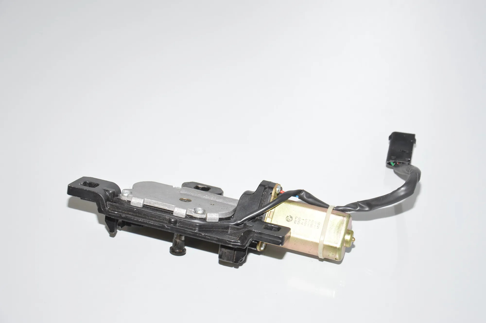 Tailgate Boot Lock – OEM 7014872 · BMW 7 (E65, E66, E67) BMW 7 (E65, E66, E67) 730 d 2002 – 4