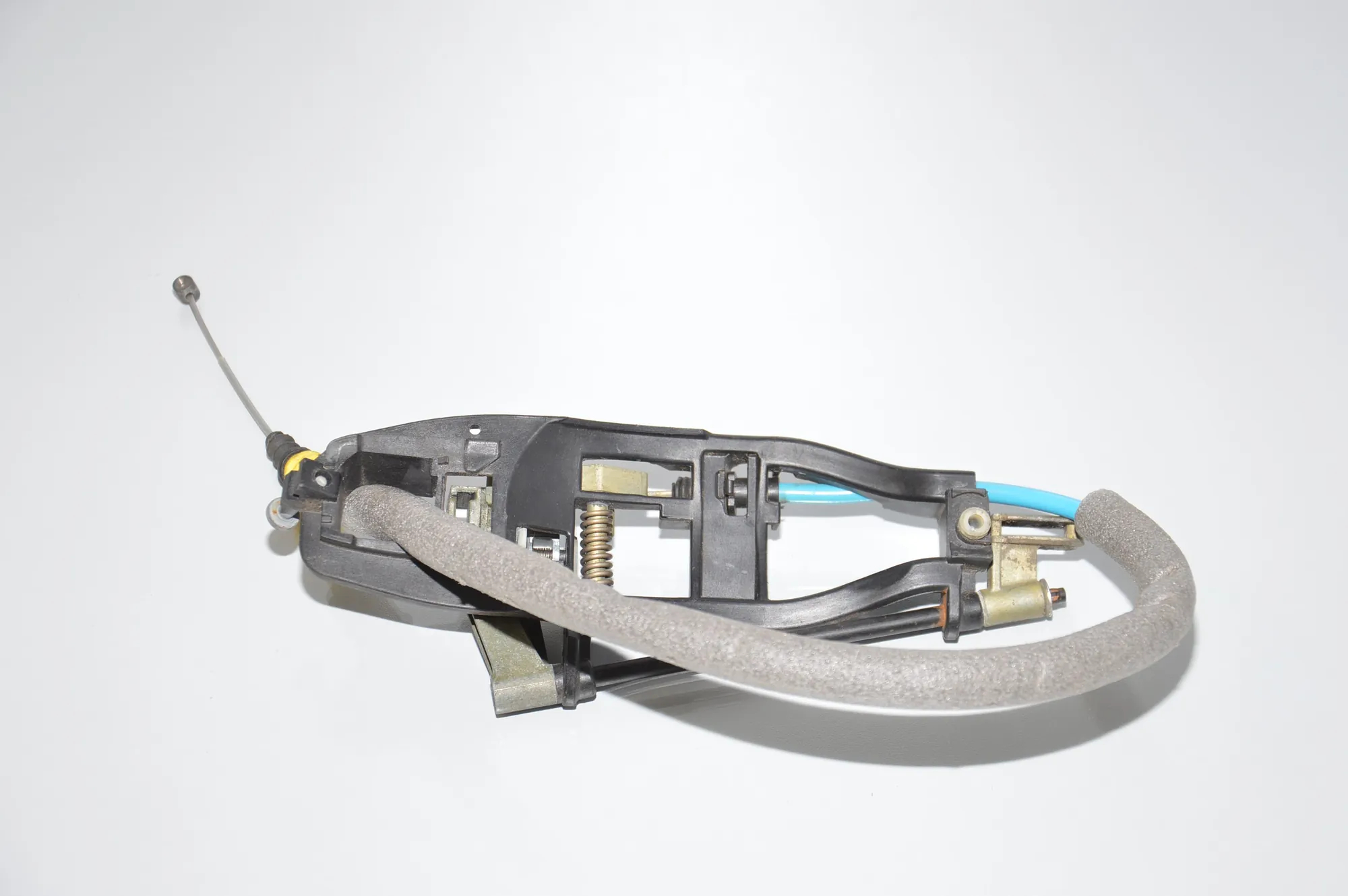 Rear Left Door Interior Handle Frame – OEM 8253453 · BMW 3 (E46) BMW 3 (E46) 316 i 2003 – 2