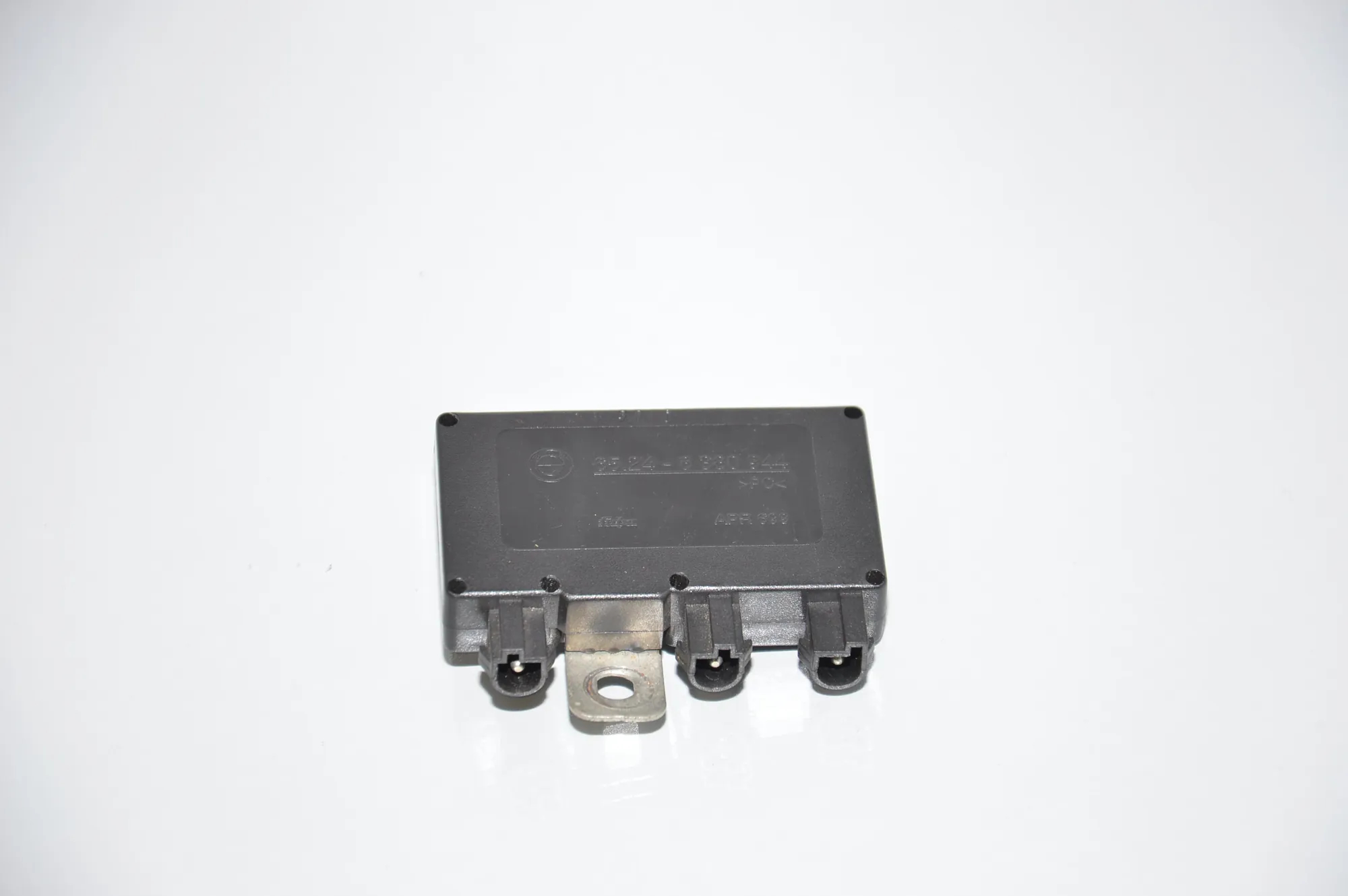 Antenna Amplifier – OEM 8380944 · BMW 7 (E65, E66, E67) BMW 7 (E65, E66, E67) 730 d 2002 – 3