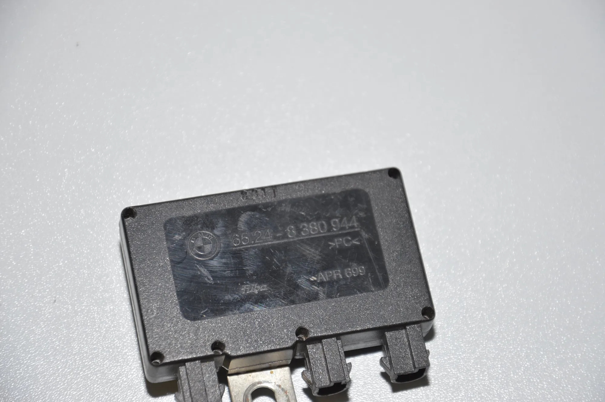 Antenna Amplifier – OEM 8380944 · BMW 7 (E65, E66, E67) BMW 7 (E65, E66, E67) 730 d 2002 – 4