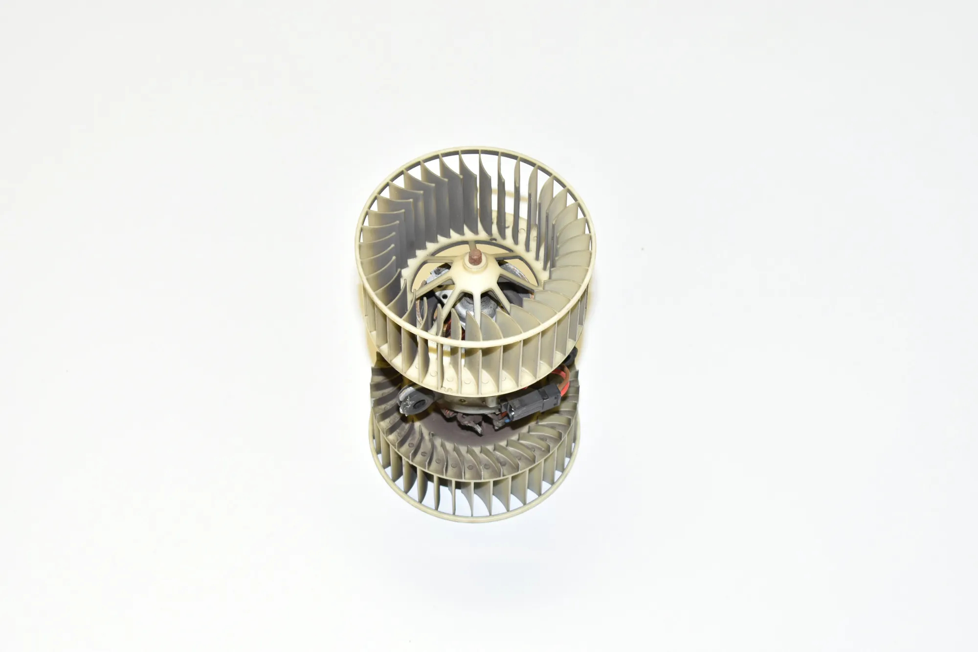 Heater Blower Fan – OEM 8372493 · BMW 5 (E39) BMW 5 (E39) 525 d 2000