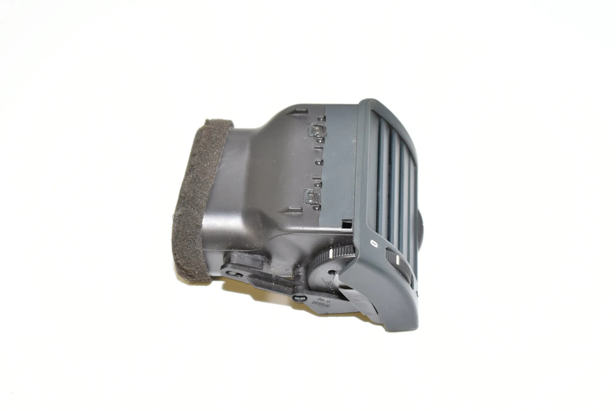 Dashboard Air Vents – OEM 8390109 · BMW 7 (E38) BMW 7 (E38) 730 d 2000 – 3