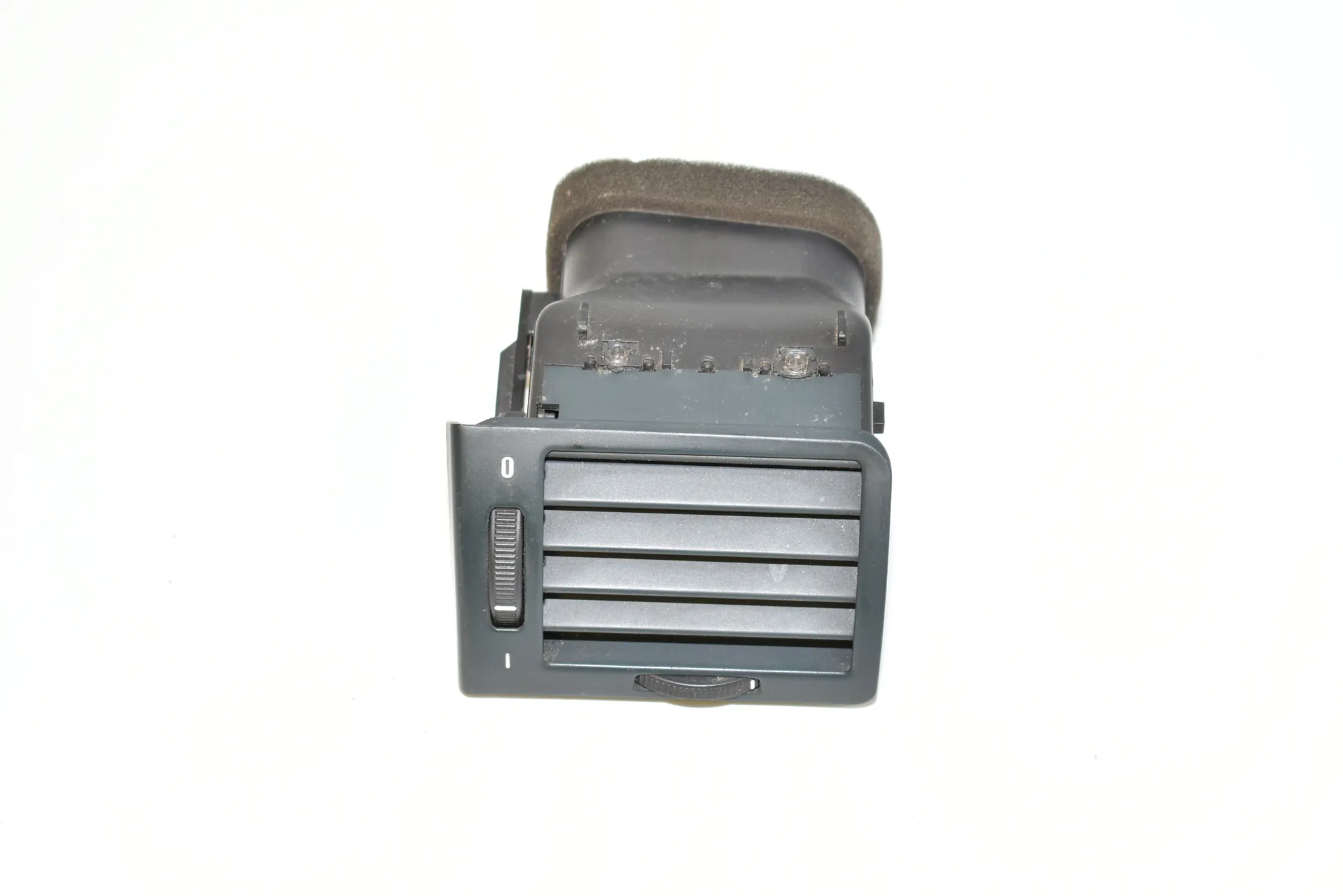 Dashboard Air Vents – OEM 8390109 · BMW 7 (E38) BMW 7 (E38) 730 d 2000