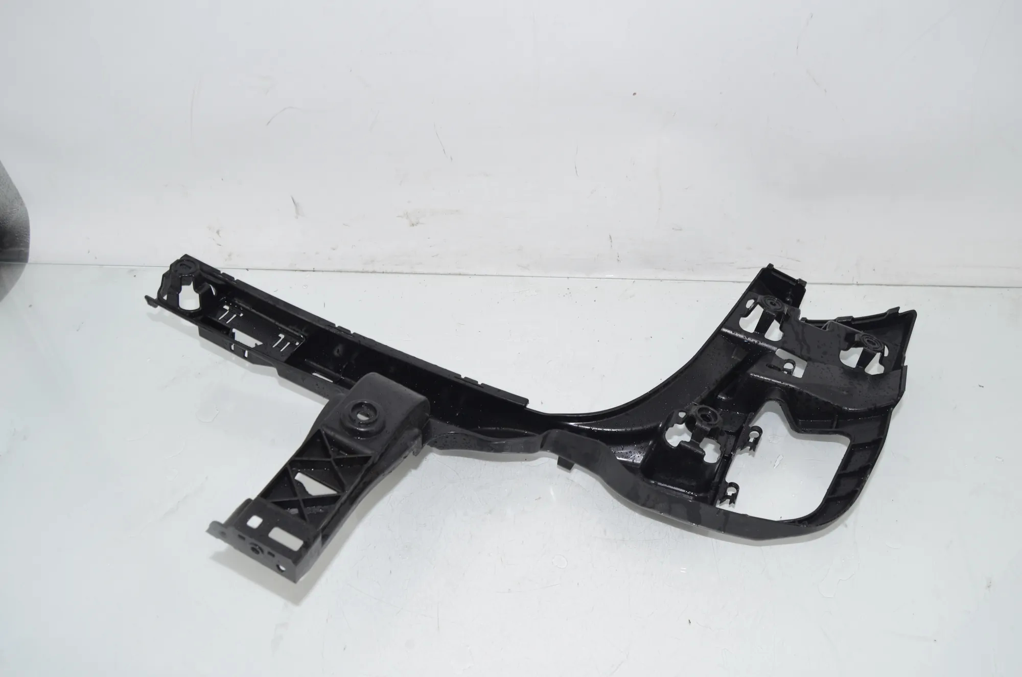 Rear Left Bumper Bracket – OEM 7387277 · BMW 2 Gran Tourer (F46) 216 i 2018 – 3