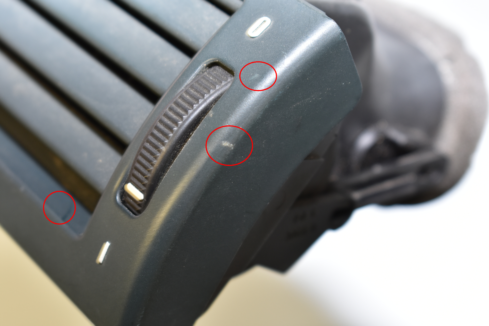 Dashboard Air Vents – OEM 8390114 · BMW 7 (E38) BMW 7 (E38) 730 d 2000 – 2