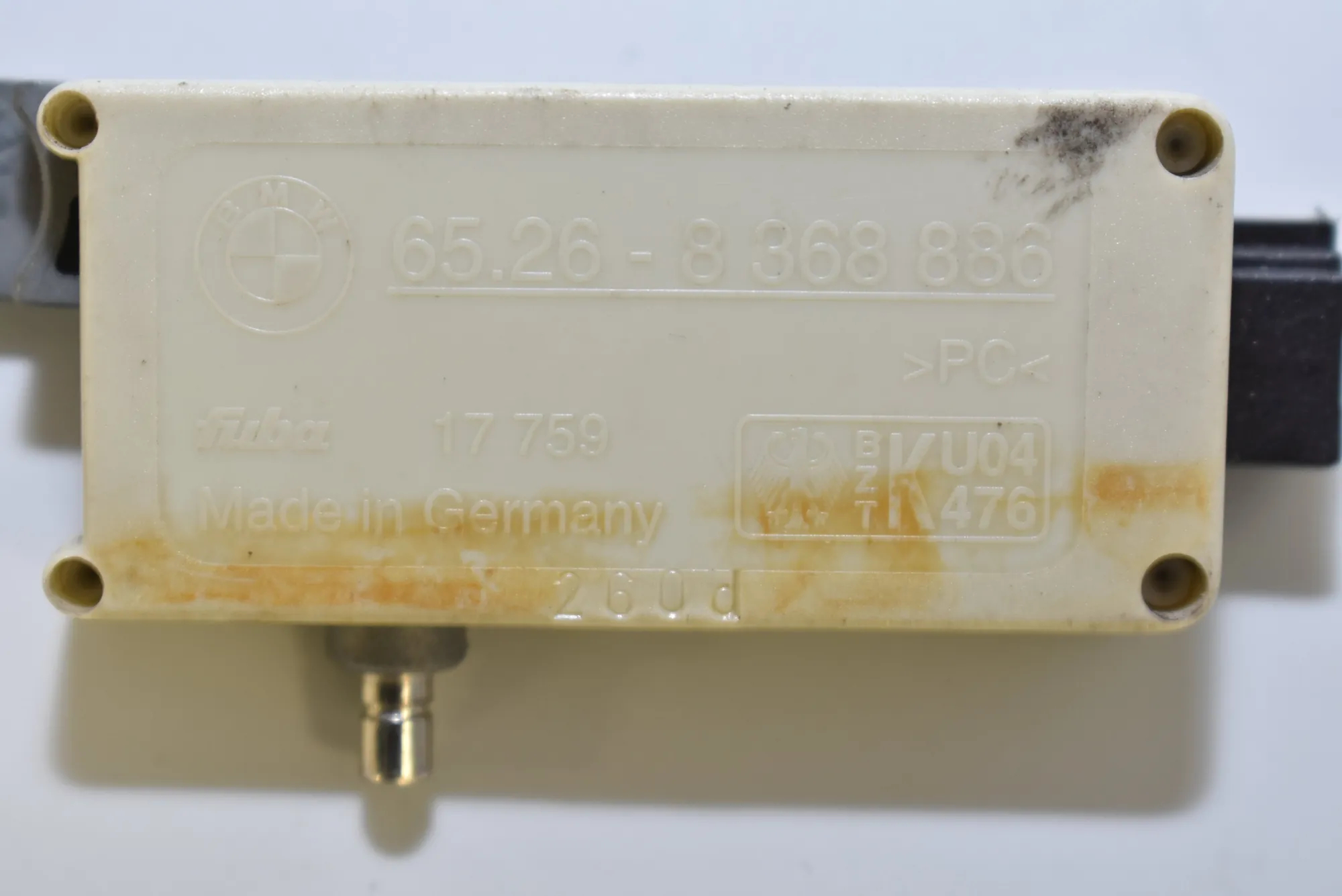 Antenna – OEM 8368886 · BMW 5 Touring (E39) BMW 5 Touring (E39) 530 d 2000 – 4