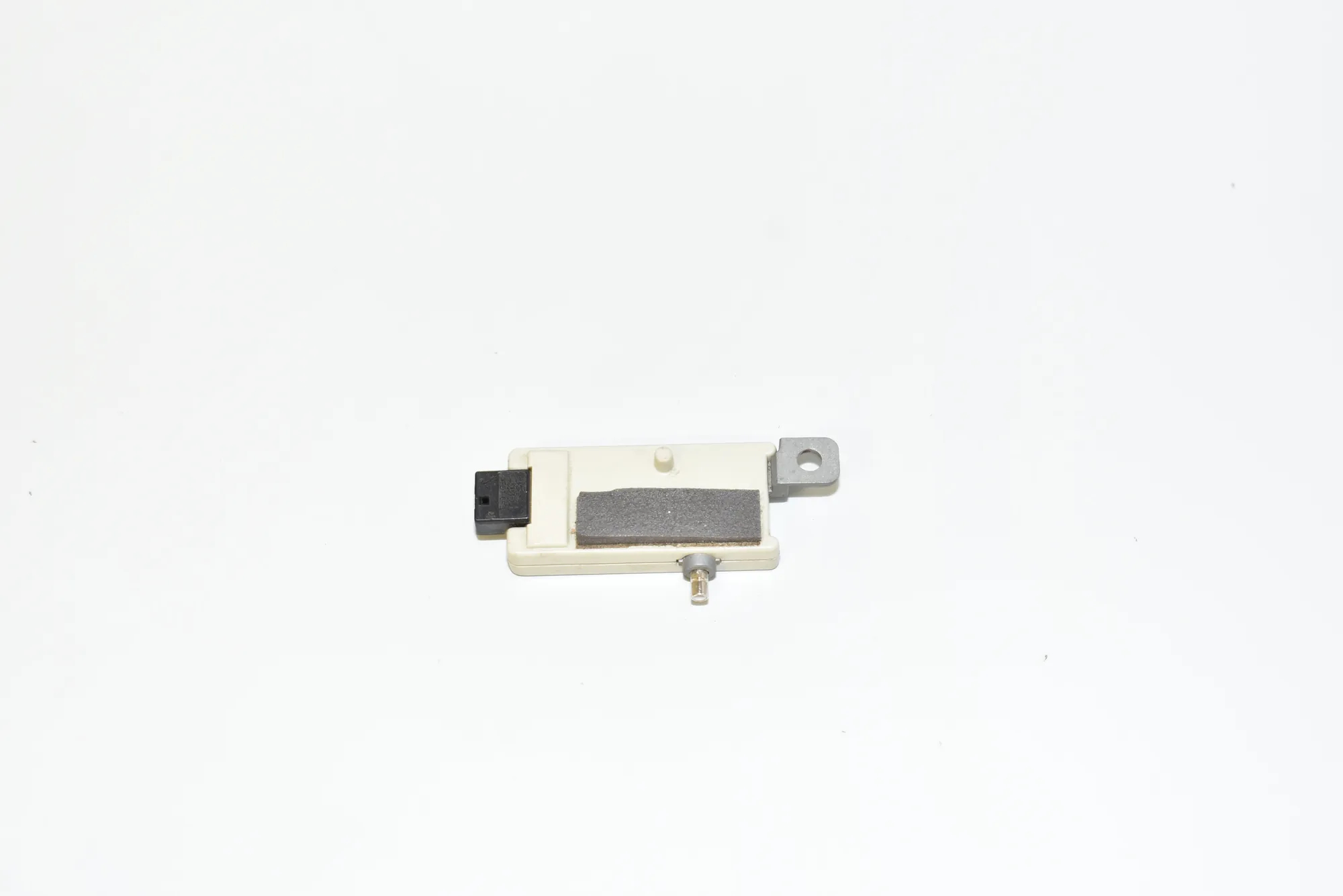 Antenna – OEM 8377658 · BMW X5 (E53) BMW X5 (E53) 4.6 is 2002 – 3