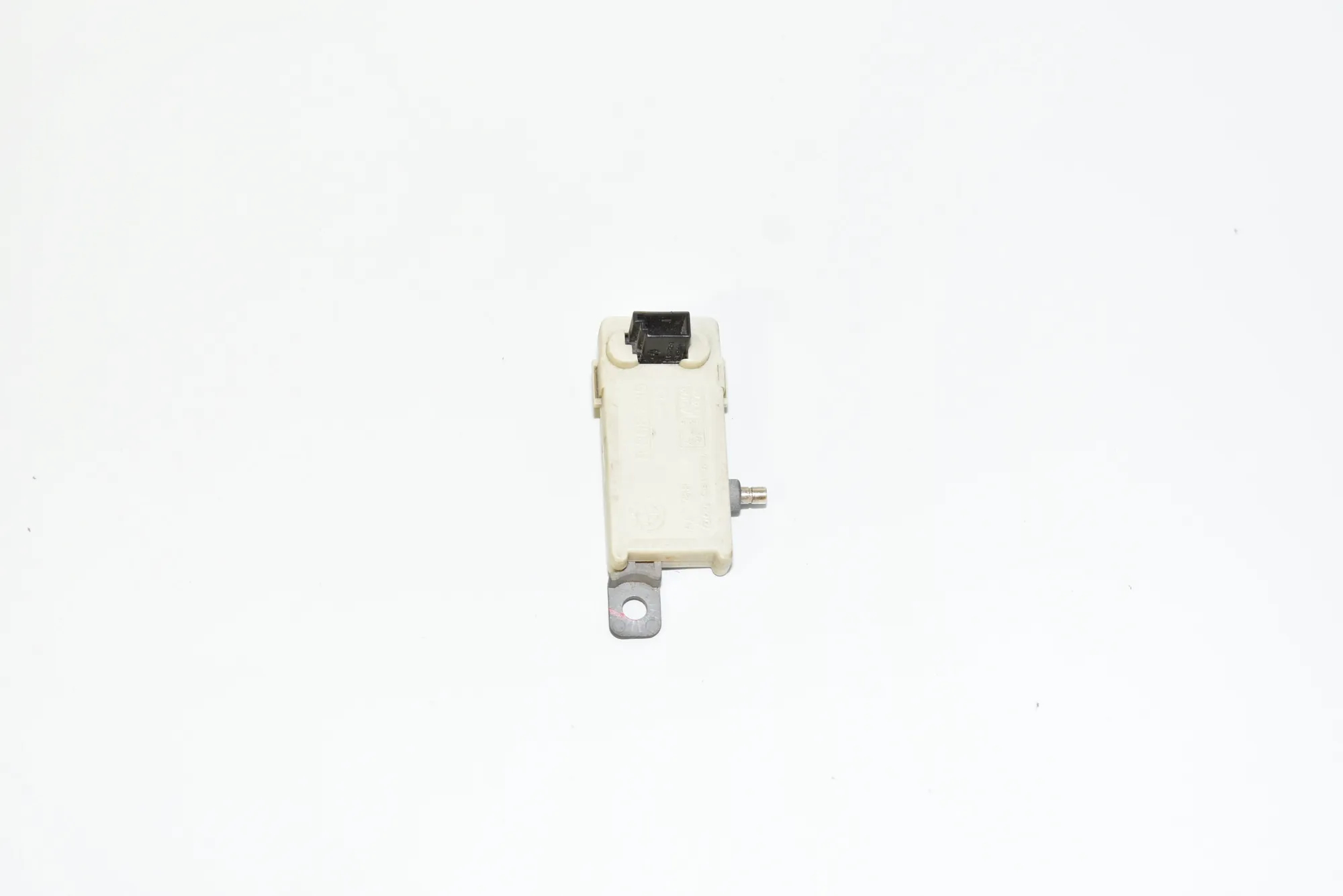 Antenna – OEM 8368885 · BMW 5 Touring (E39) BMW 5 Touring (E39) 530 d 2001 – 2