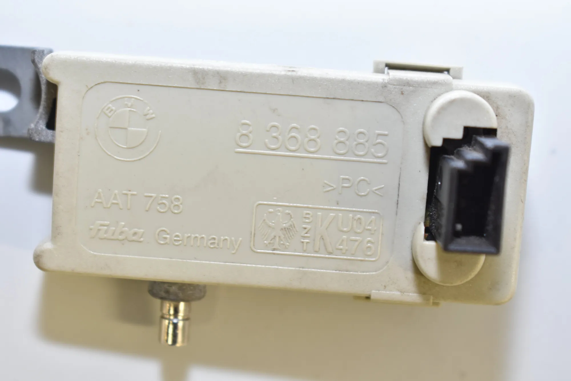 Antenna – OEM 8368885 · BMW 5 Touring (E39) BMW 5 Touring (E39) 530 d 2001 – 4