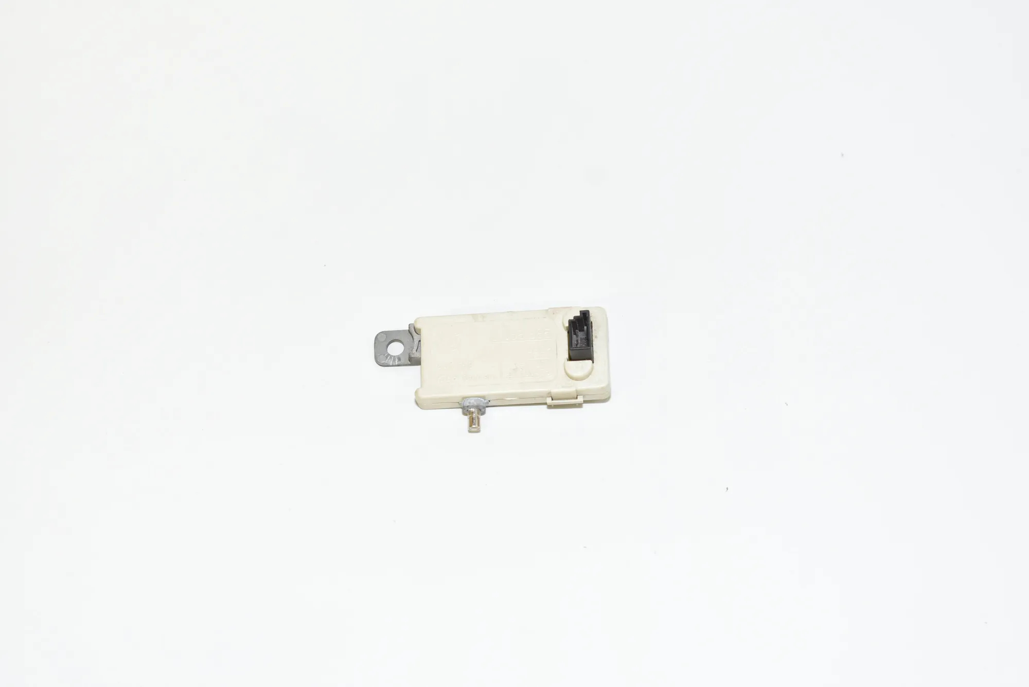 Antenna – OEM 8368885 · BMW 5 Touring (E39) BMW 5 Touring (E39) 530 d 2001