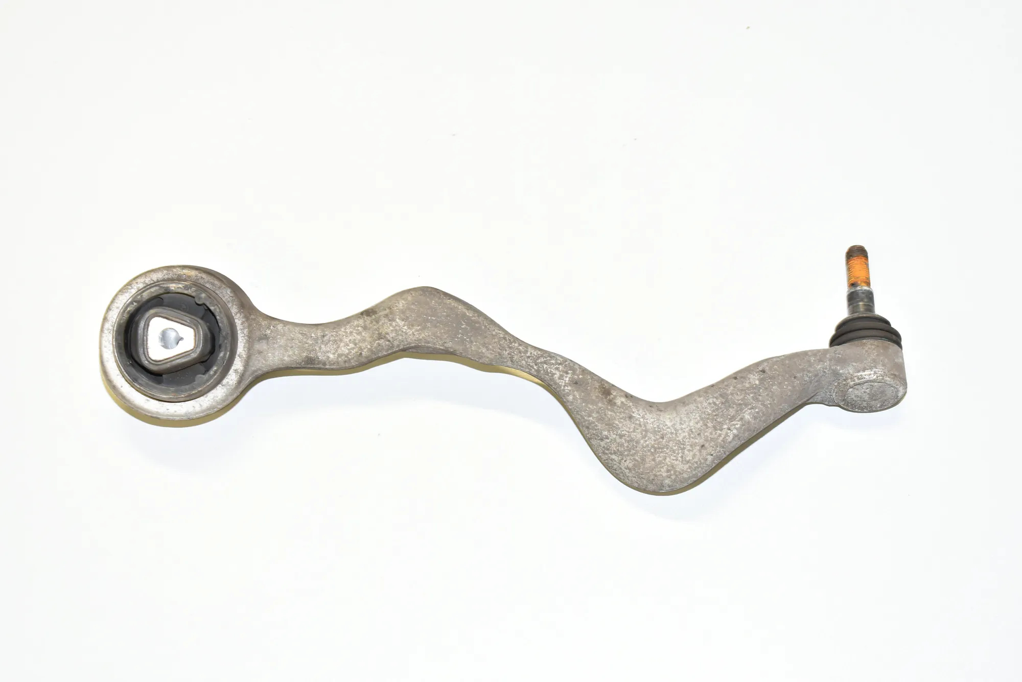 Front Left Curved Control Arm – OEM 6765305 · BMW 1 Cabrio (E88) 120 d 2008