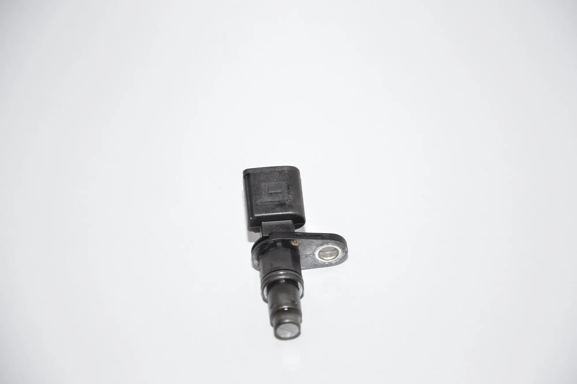 Camshaft Position Sensor – OEM 070907601 · VW TRANSPORTER V (T5) Minibus / passenger 2.5 TDI 2005 – 4
