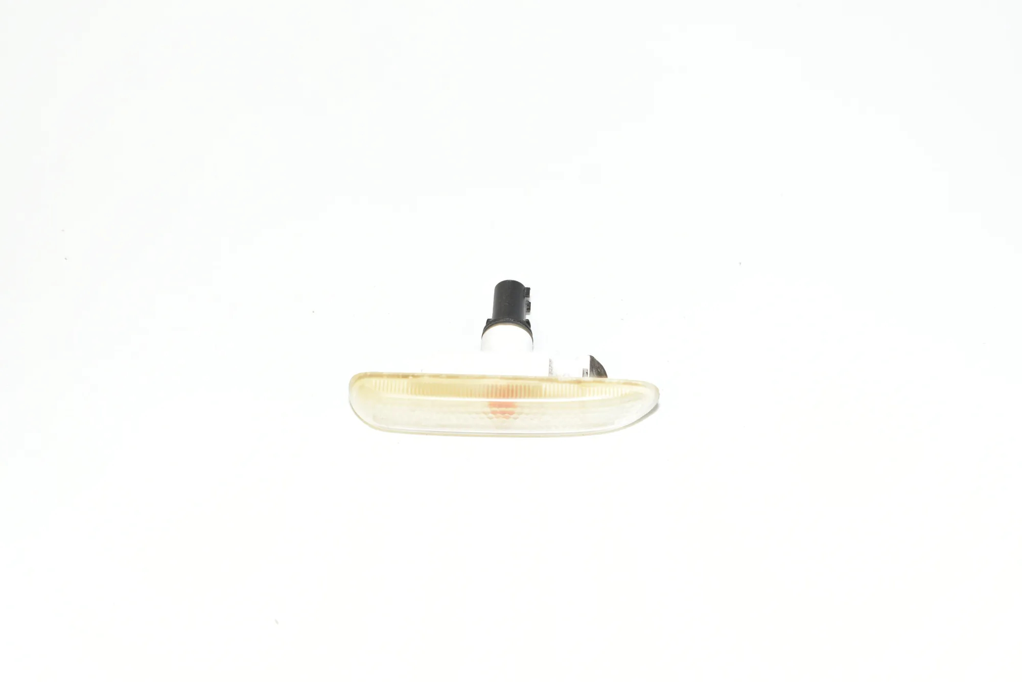Front Right Fender Turn Signal – OEM 2228592 · BMW 3 (E46) BMW 3 (E46) 330 d 2000 – 2