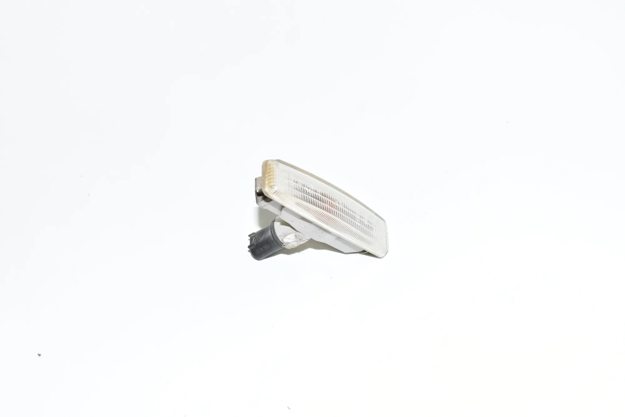Front Left Fender Turn Signal – OEM 9407958 · BMW 5 Touring (E39) BMW 5 Touring (E39) 530 d 2002 – 2