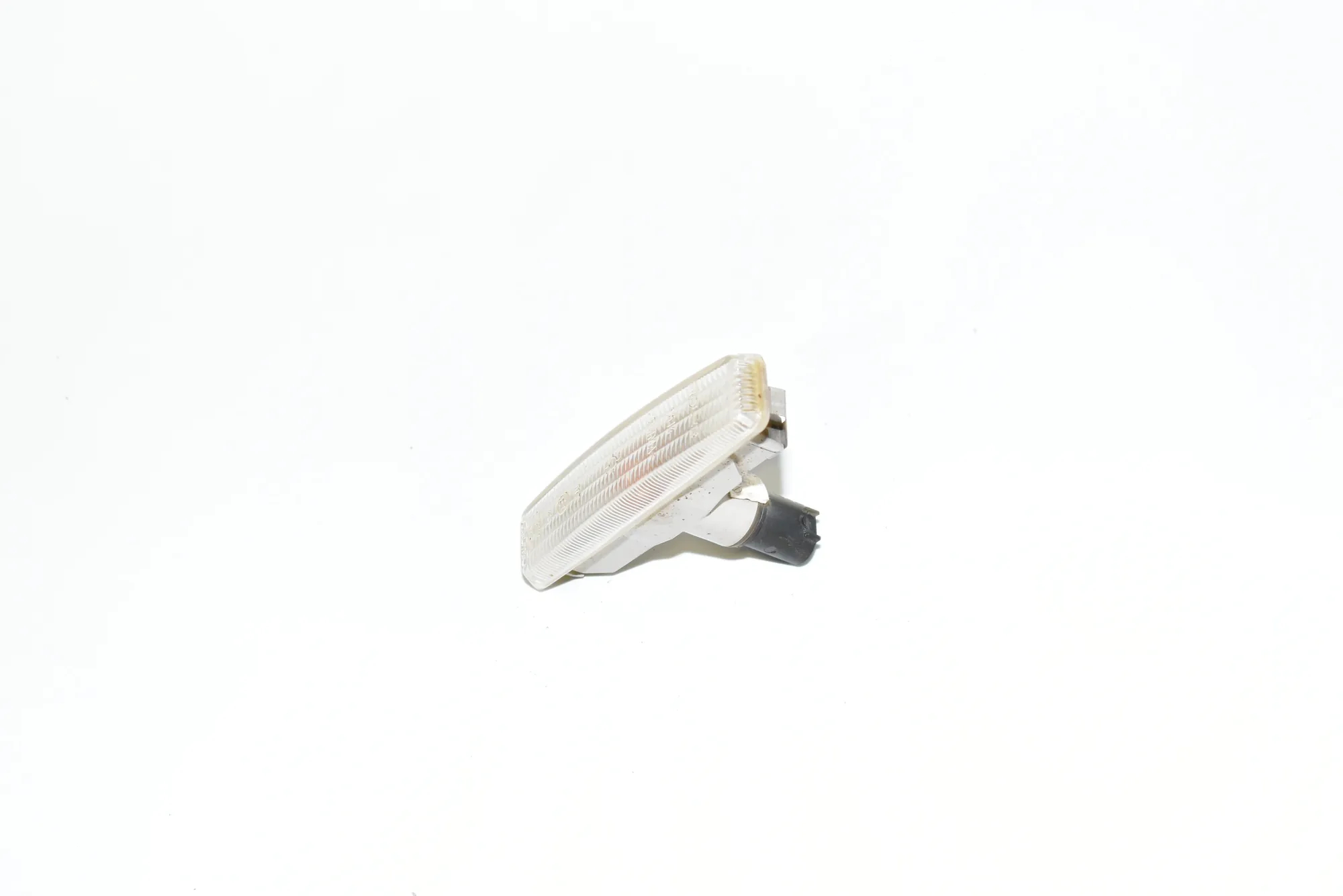 Front Right Fender Turn Signal – OEM 9407958 · BMW 5 Touring (E39) BMW 5 Touring (E39) 530 d 2002 – 2
