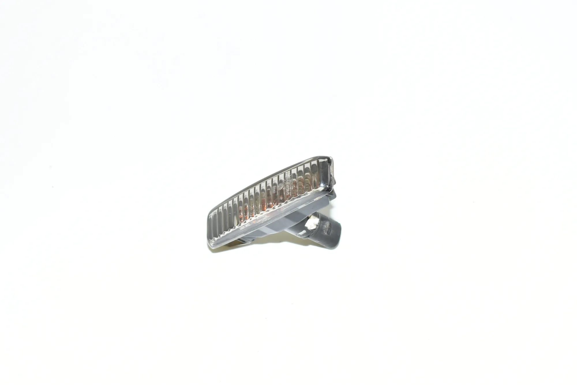 Front Left Fender Turn Signal – OEM 8360205 · BMW 5 Touring (E39) BMW 5 Touring (E39) 530 d 2002 – 2