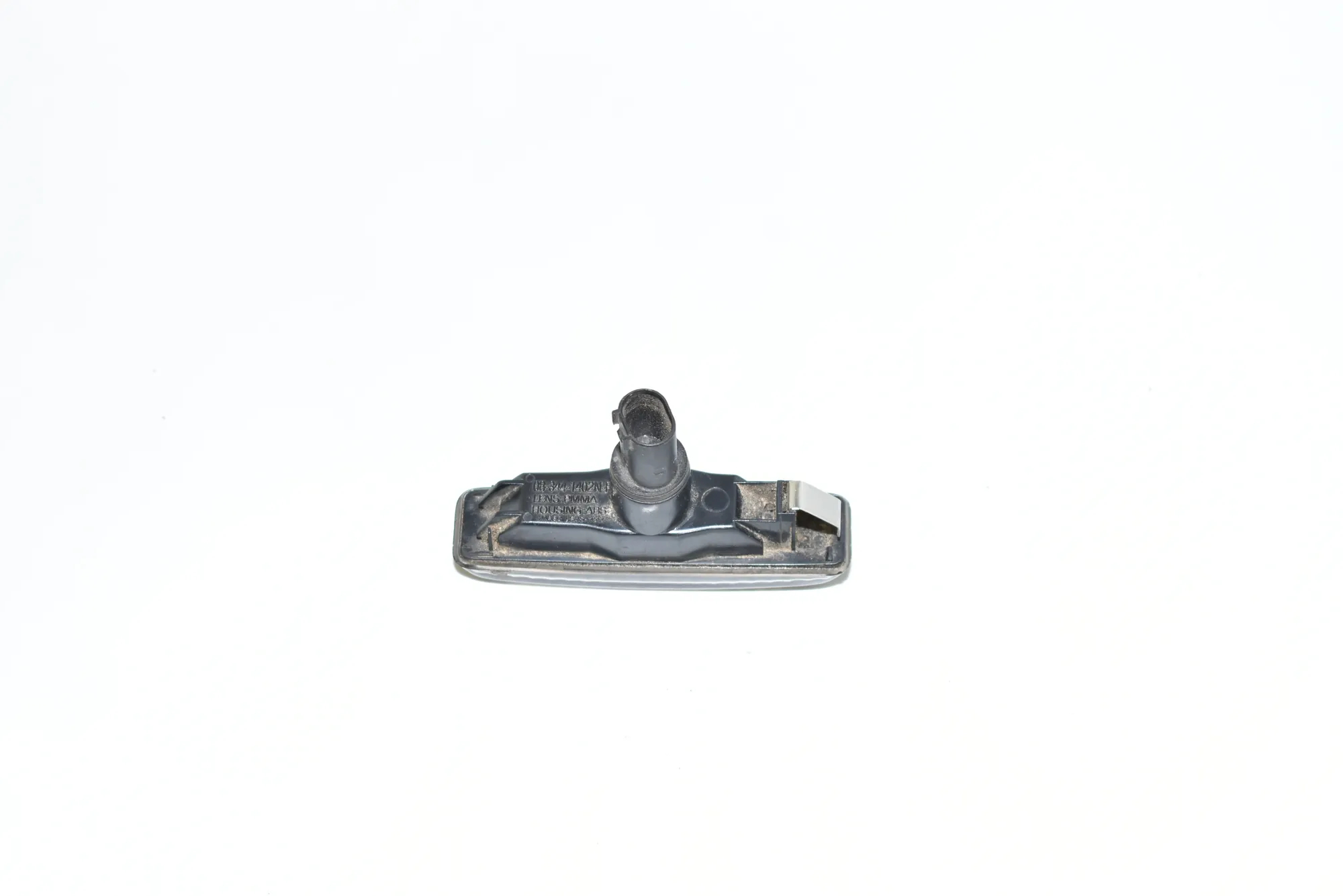Front Left Fender Turn Signal – OEM 8360205 · BMW 5 Touring (E39) BMW 5 Touring (E39) 530 d 2002 – 3