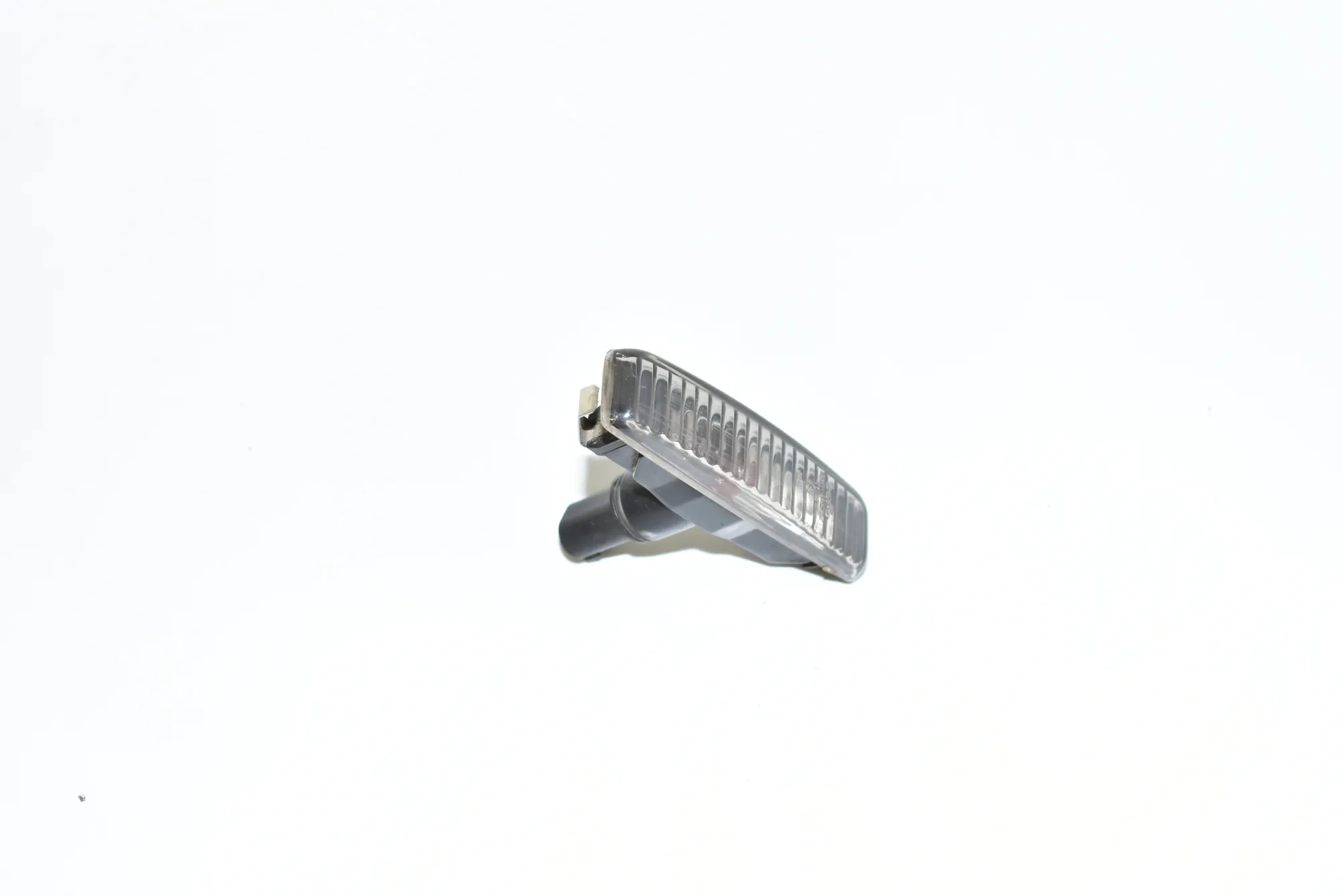Front Left Fender Turn Signal – OEM 8360205 · BMW 5 Touring (E39) BMW 5 Touring (E39) 530 d 2002 – 2