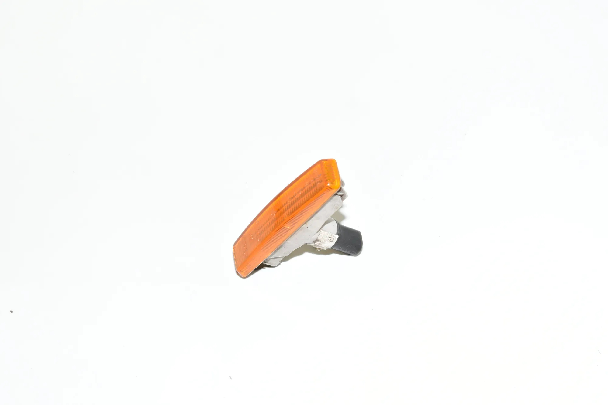 Front Left Fender Turn Signal – OEM 8360589 · BMW 5 Touring (E39) BMW 5 Touring (E39) 530 d 2002 – 2