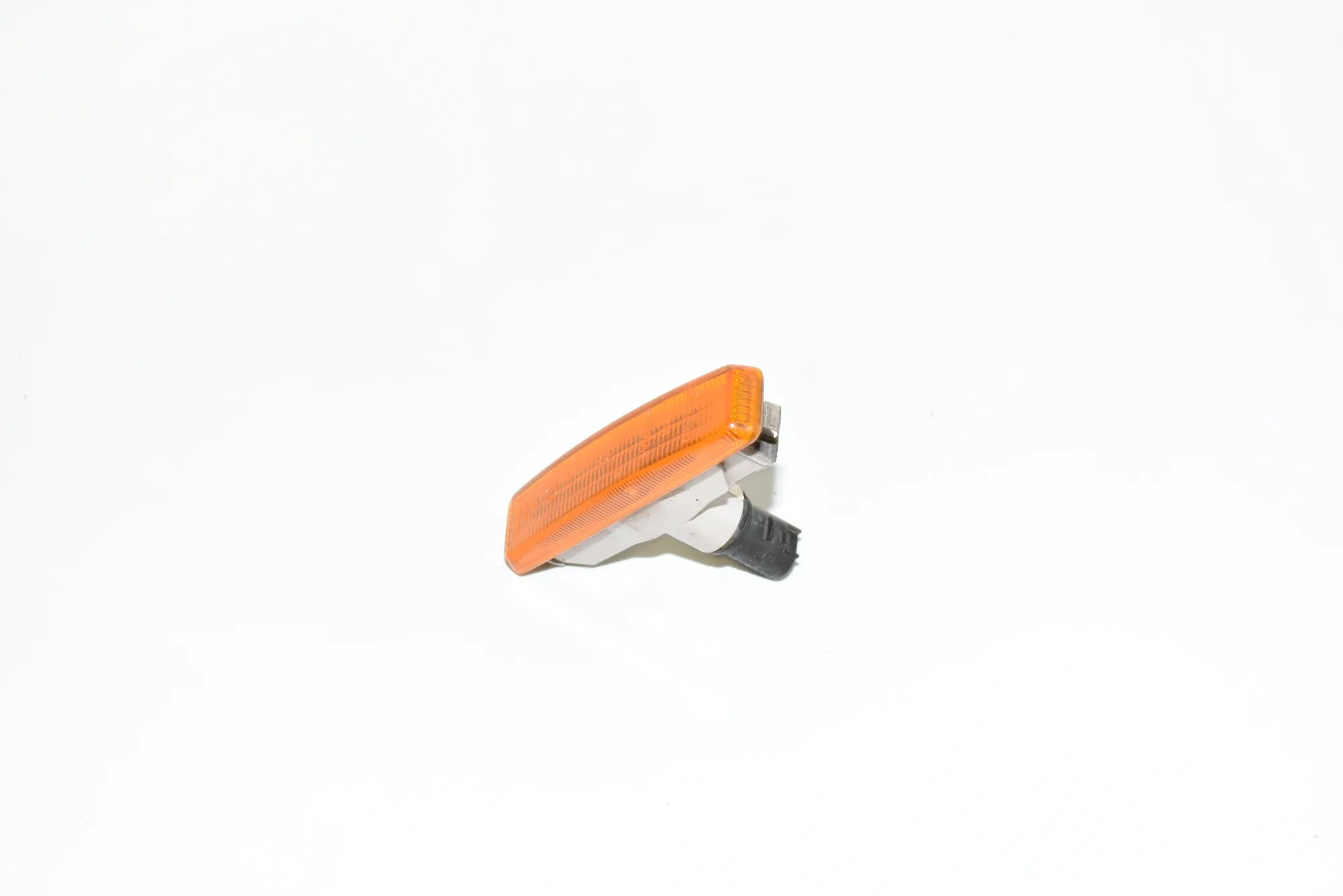 Front Left Fender Turn Signal – OEM 8360589 · BMW 5 Touring (E39) BMW 5 Touring (E39) 530 d 2002 – 2