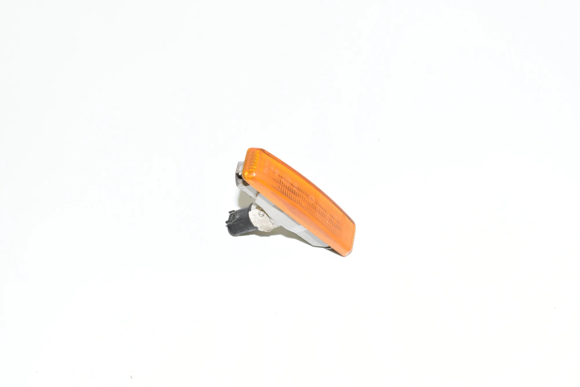 Front Left Fender Turn Signal – OEM 8360589 · BMW 5 Touring (E39) BMW 5 Touring (E39) 530 d 2002 – 2