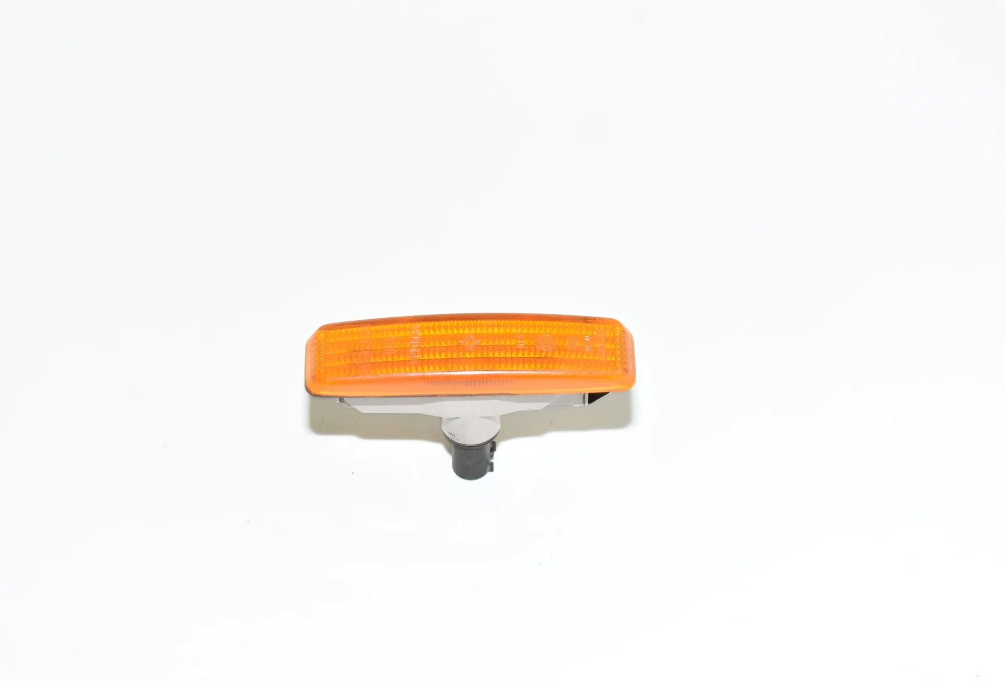 Front Left Fender Turn Signal – OEM 8360589 · BMW 5 Touring (E39) BMW 5 Touring (E39) 530 d 2002