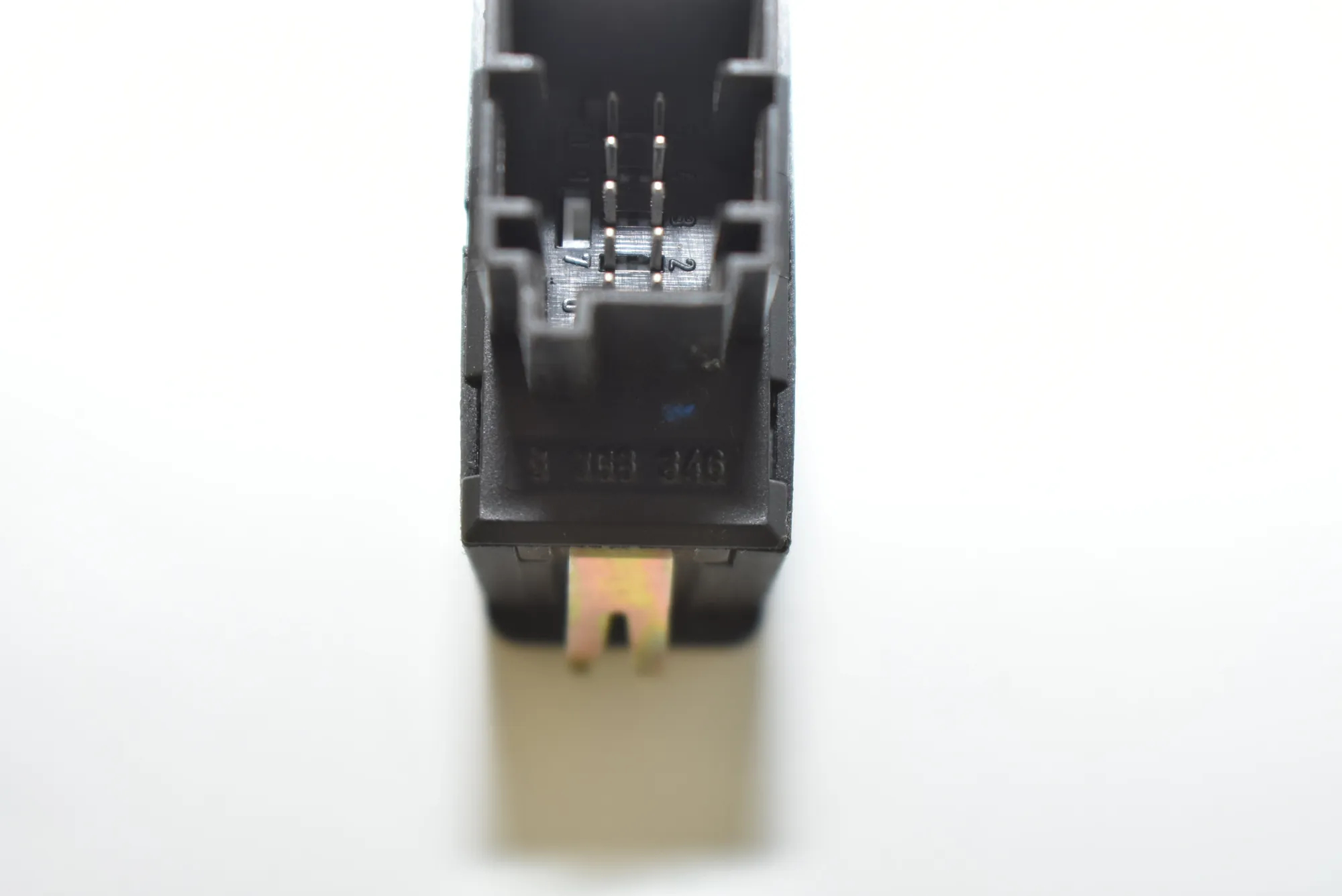USB/AUX-In Socket Port – OEM 8368346 · BMW X5 (E53) BMW X5 (E53) 3.0 d 2004 – 4