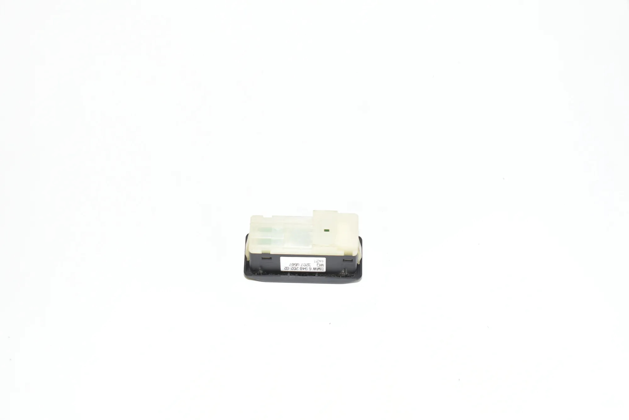 SRS Switch – OEM 6940202 · BMW 5 (E60) BMW 5 (E60) 530 d 2004 – 3