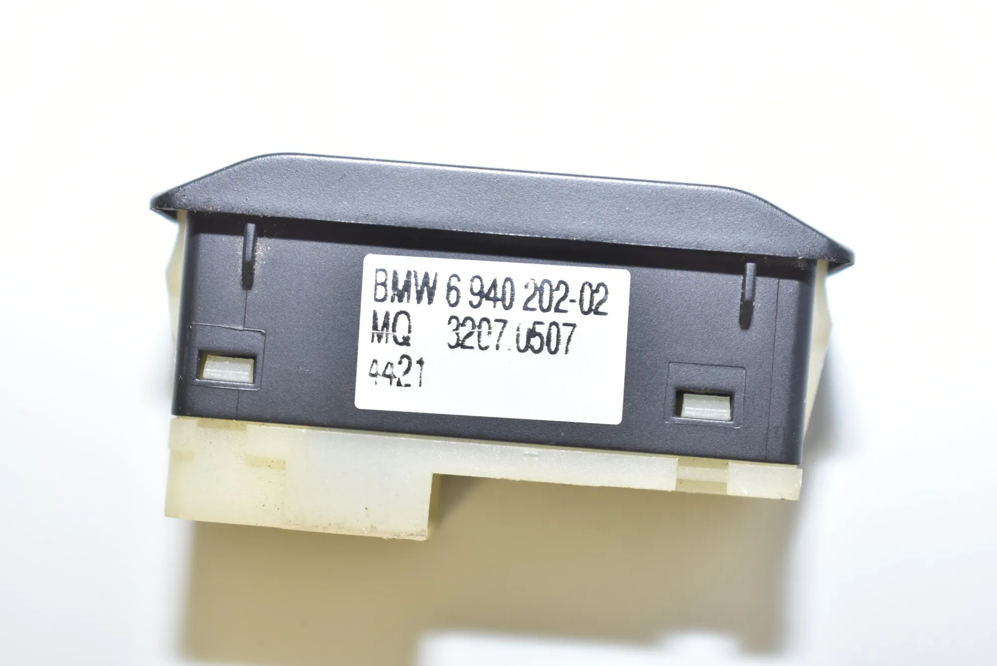 SRS Switch – OEM 6940202 · BMW 5 (E60) BMW 5 (E60) 530 d 2004 – 4