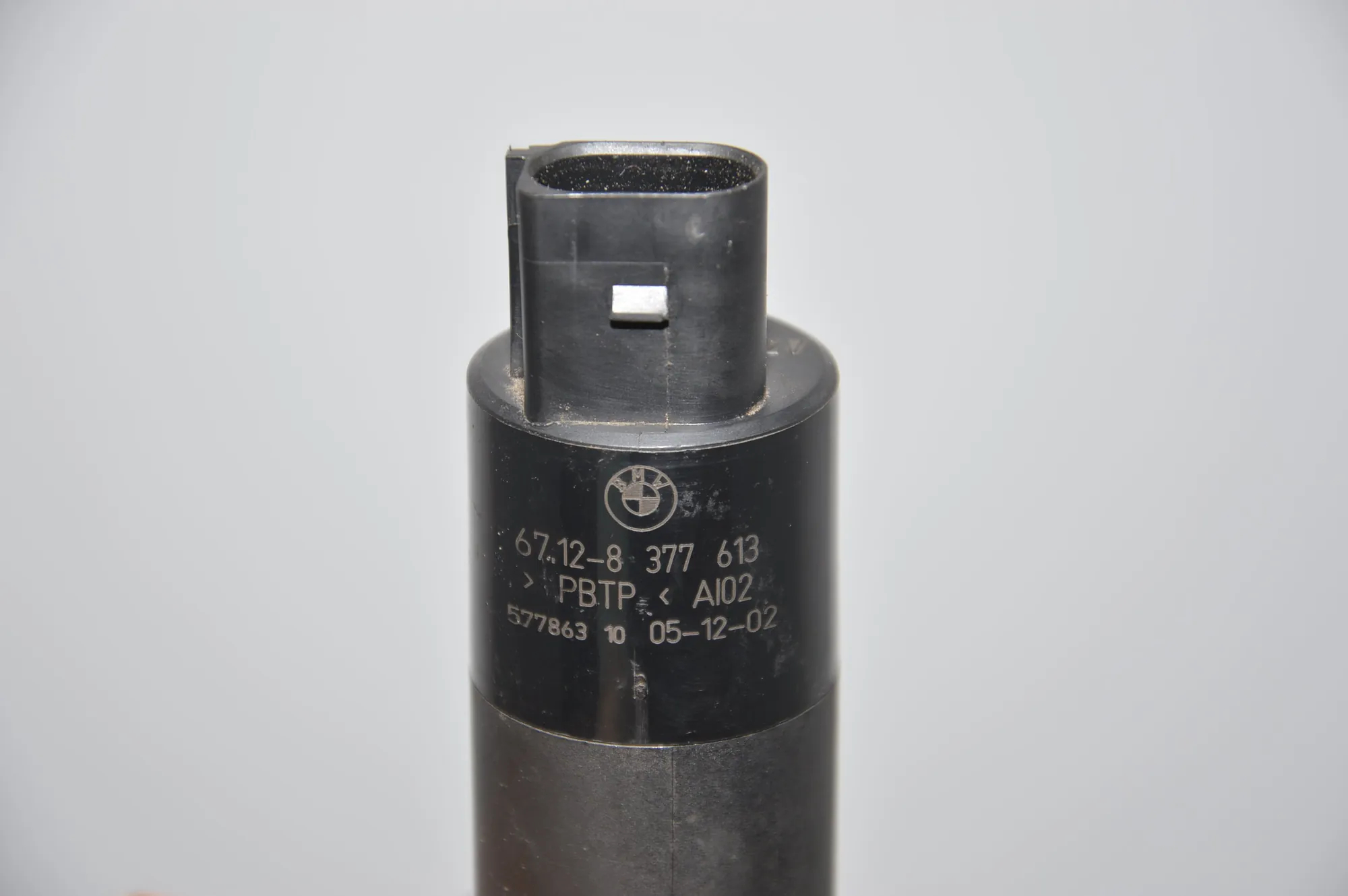 Washer Tank Motor – OEM 8377613 · BMW 5 (E39) BMW 5 (E39) 525 d 2000 – 5