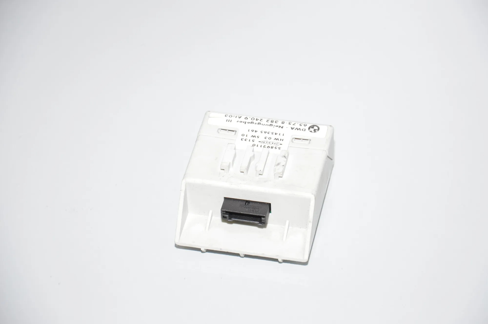 Other Control Units – OEM 8382240 · BMW 3 Touring (E46) BMW 3 Touring (E46) 316 i 2002 – 3