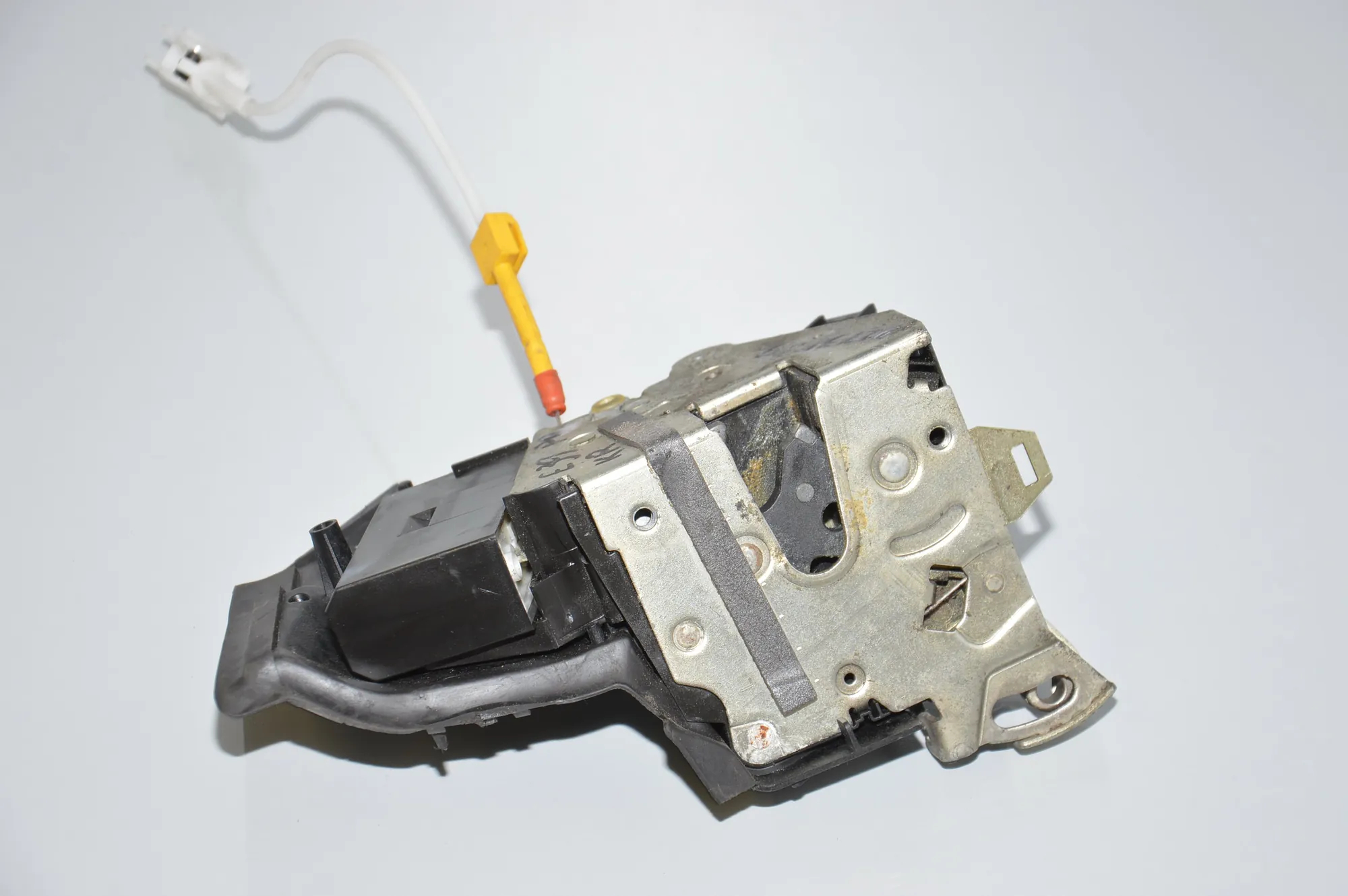 Front Left Door Lock · BMW 5 (E39) 530 d 2003 – 2
