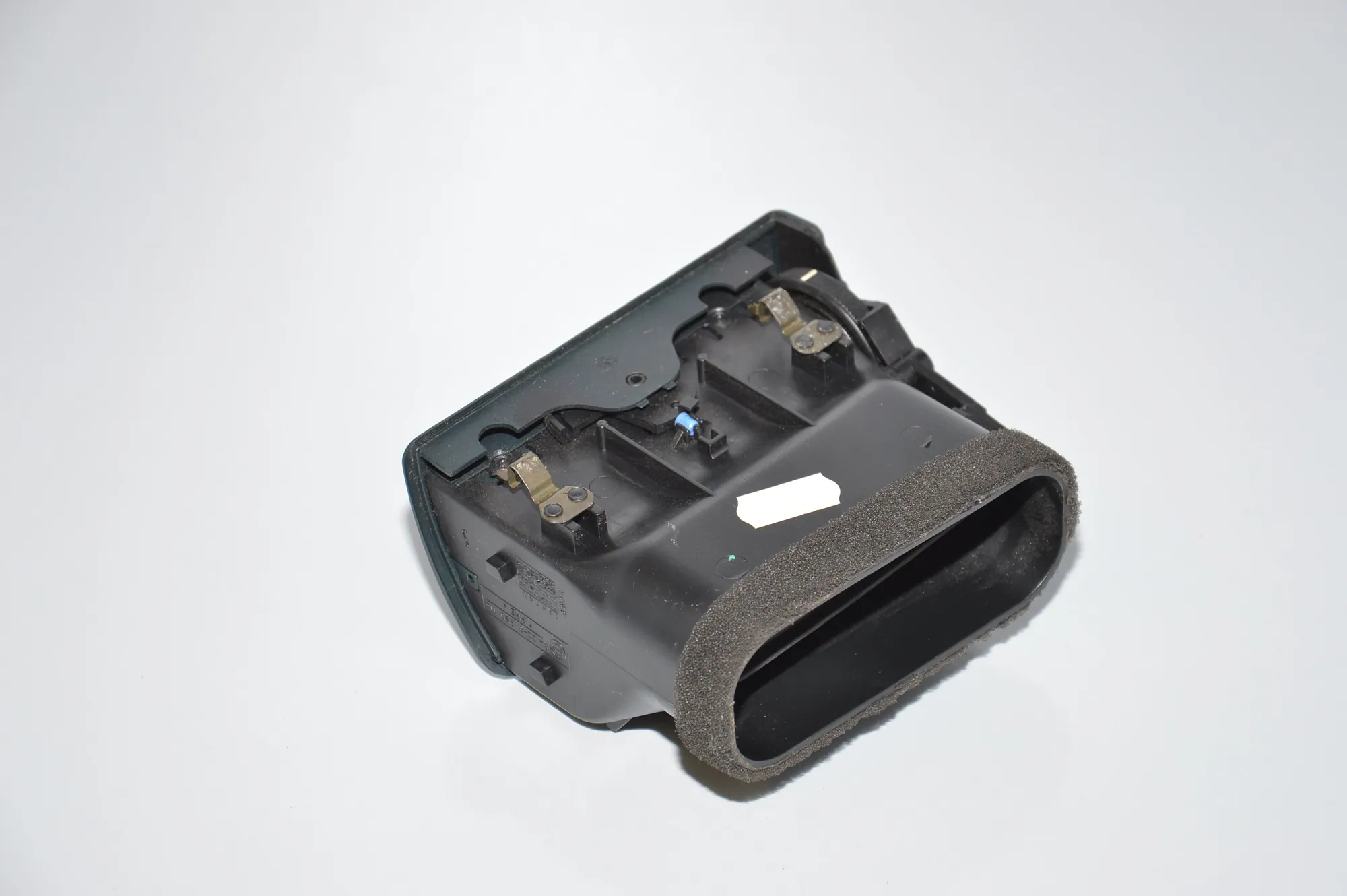 Dashboard Air Vents – OEM 8390114 · BMW 7 (E38) BMW 7 (E38) 735 i, iL 1997 – 3