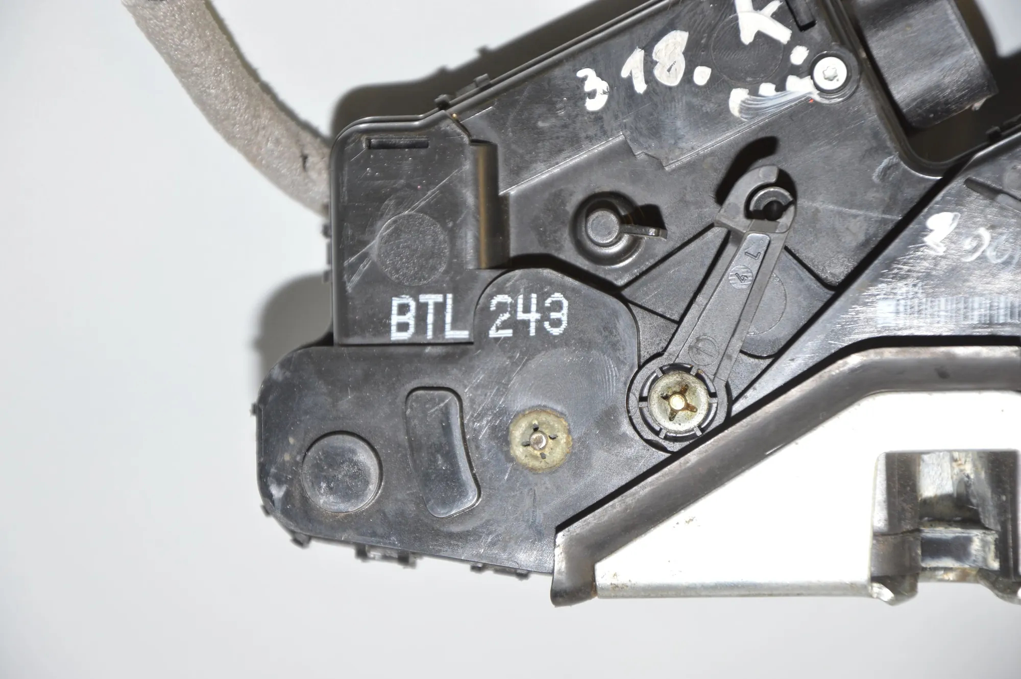 Front Left Door Lock – OEM BTL243 · BMW 3 (E46) BMW 3 (E46) 318 d 2003 – 5