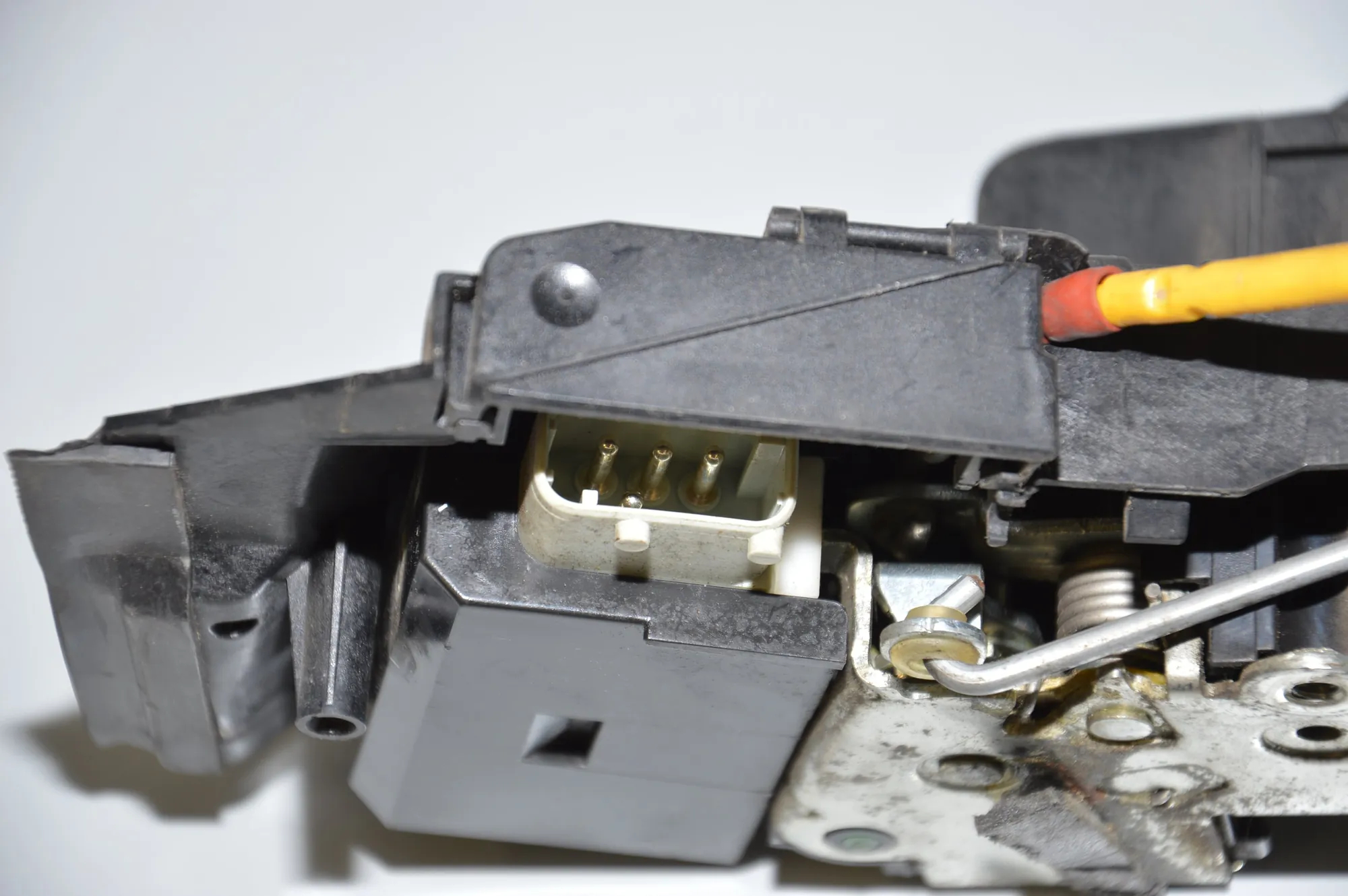 Front Left Door Lock – OEM 8235113 · BMW 5 Touring (E39) BMW 5 Touring (E39) 530 d 1999 – 6