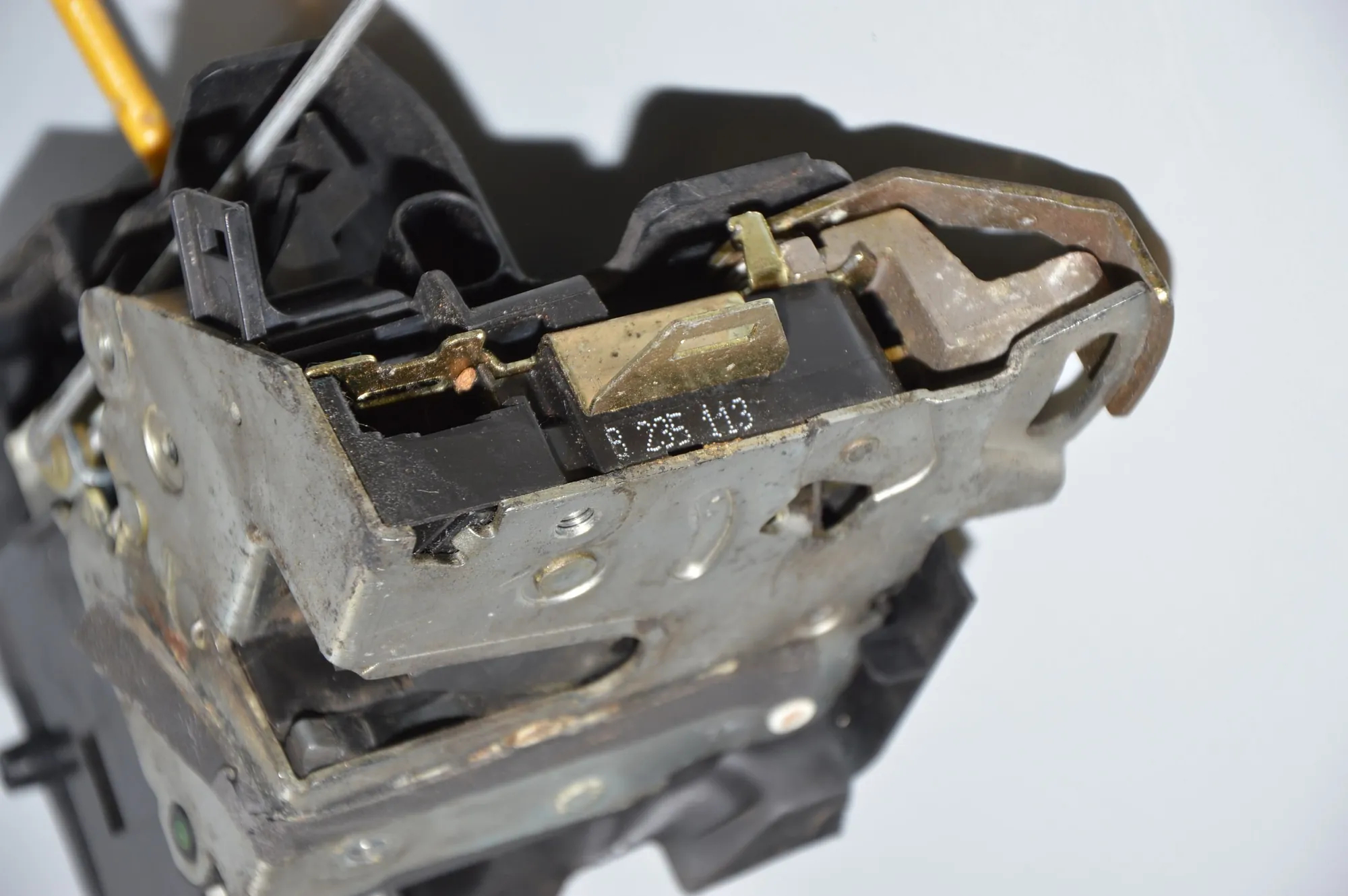 Front Left Door Lock – OEM 8235113 · BMW 5 Touring (E39) BMW 5 Touring (E39) 530 d 1999 – 5