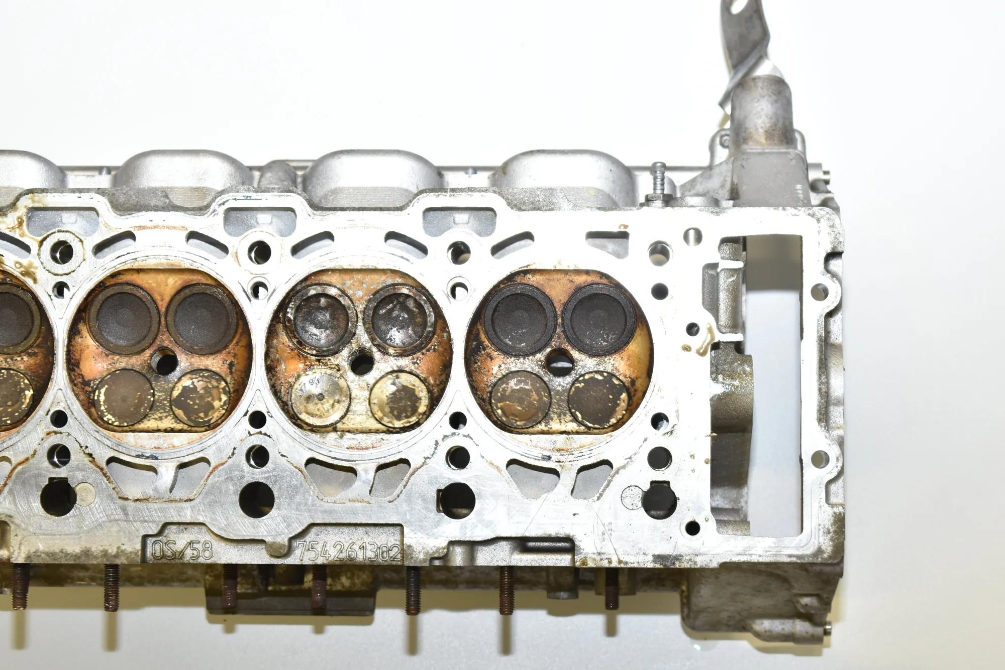 Left Side Engine Head – OEM 7542613 · BMW 7 (E65, E66, E67) BMW 7 (E65, E66, E67) 750 i, Li 2007 – 4