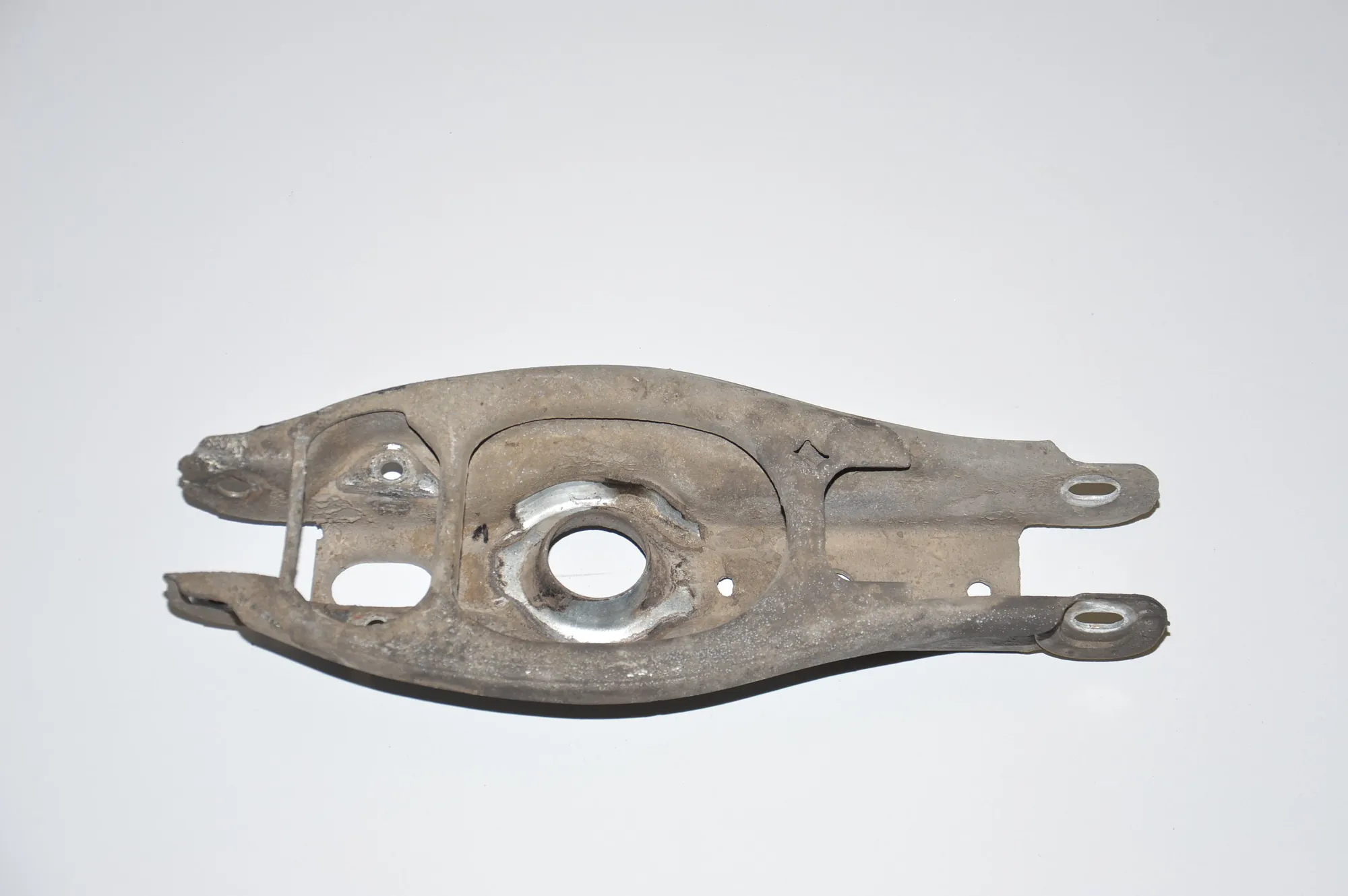 Rear Left Lower Control Arm · BMW 1 Cabrio (E88) 120 d 2008 – 2
