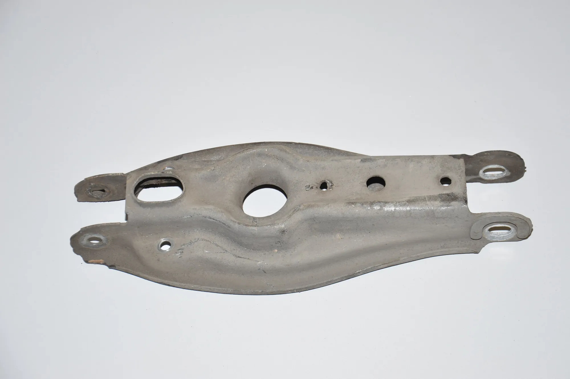 Rear Left Lower Control Arm · BMW 1 Cabrio (E88) 120 d 2008 – 3
