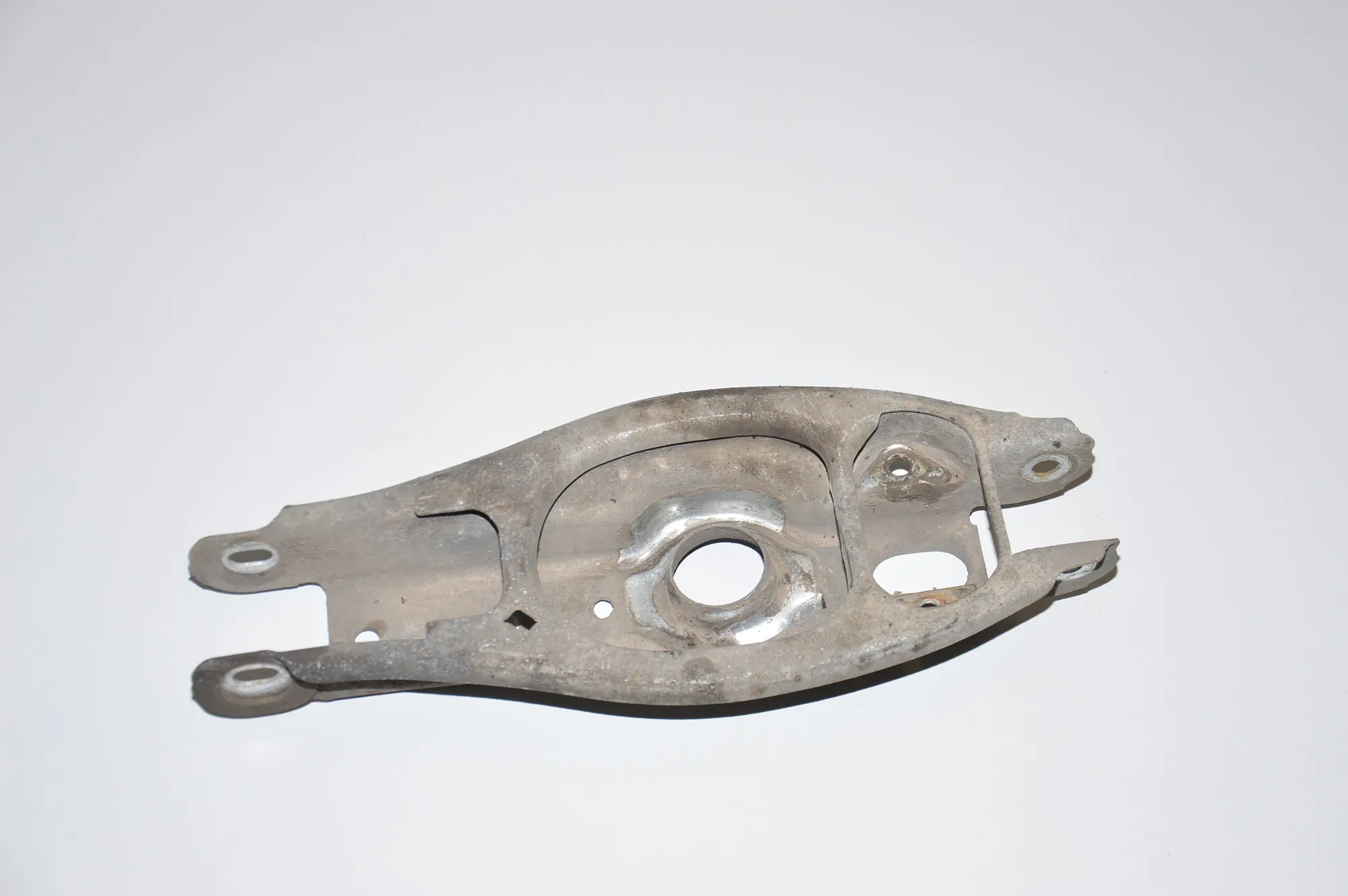 Rear Right Lower Control Arm · BMW 1 Cabrio (E88) 120 d 2008 – 2