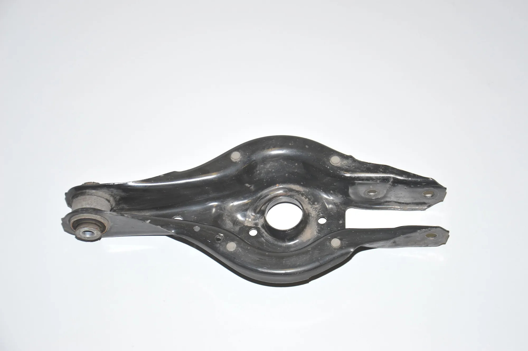 Rear Left Lower Control Arm – OEM 6867540 · BMW 3 (F30, F80) 330 d xDrive 2014 – 2