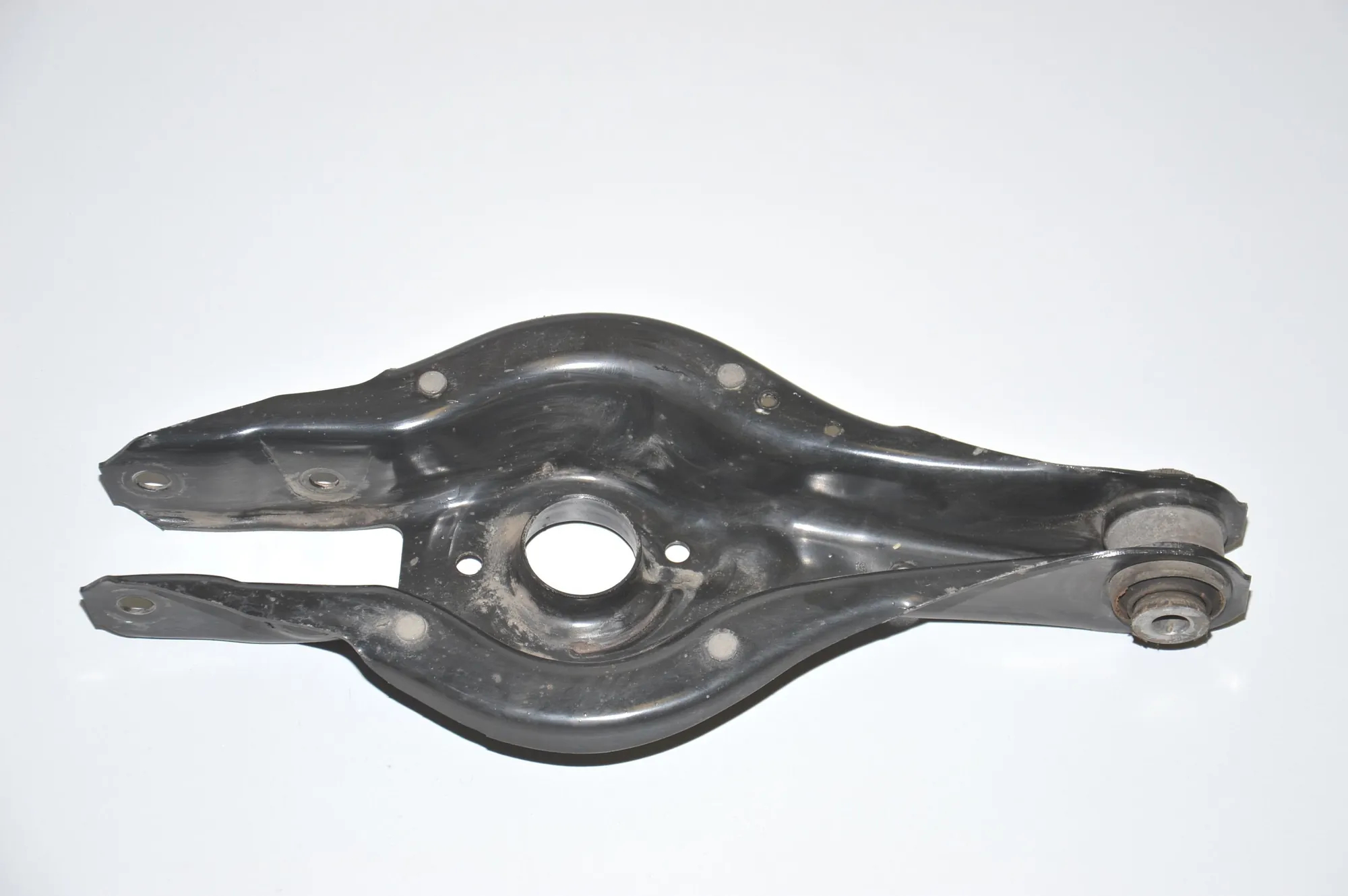 Rear Left Lower Control Arm – OEM 6867540 · BMW 3 (F30, F80) 330 d xDrive 2014