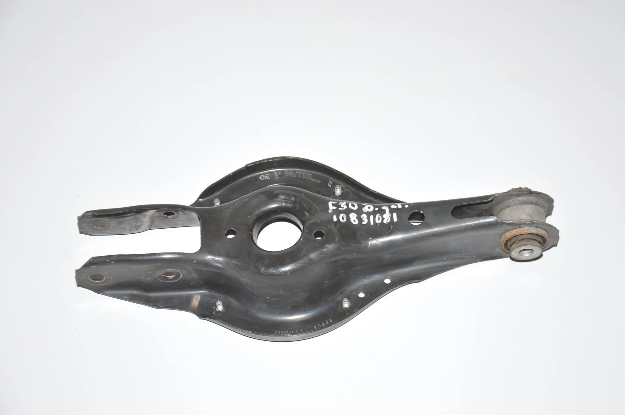 Rear Right Lower Control Arm – OEM 6867540 · BMW 3 (F30, F80) 330 d xDrive 2014 – 4