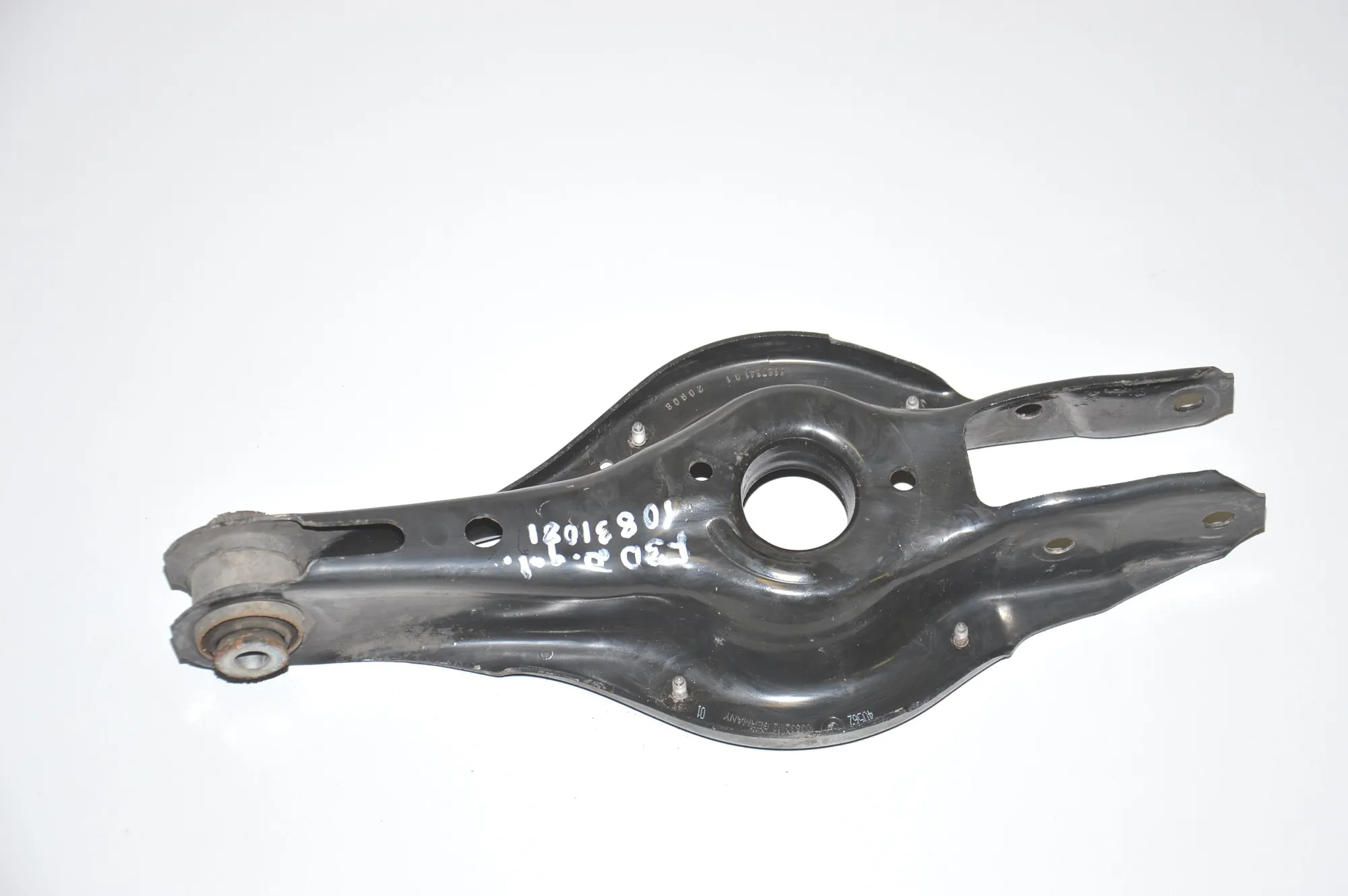 Rear Right Lower Control Arm – OEM 6867540 · BMW 3 (F30, F80) 330 d xDrive 2014 – 3