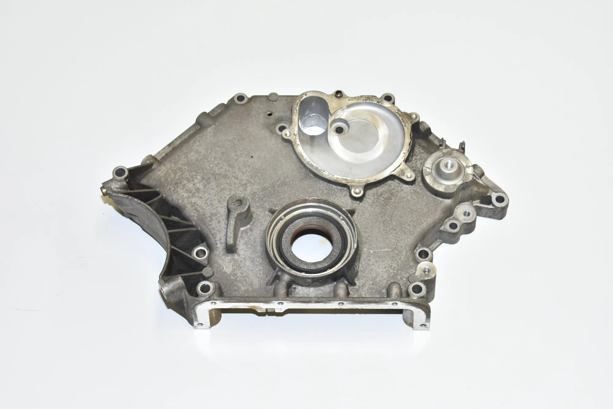 Timing Chain Cover – OEM 7533687 · BMW 7 (E65, E66, E67) BMW 7 (E65, E66, E67) 750 i, Li 2006 – 3