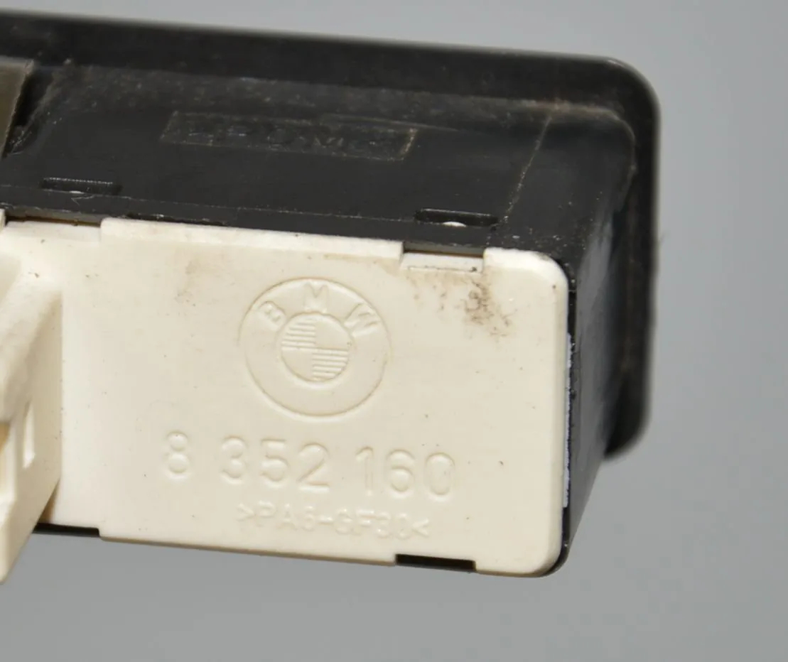 Switches – OEM 8352160 · BMW 5 Touring (E39) 530 d 2000 – 5