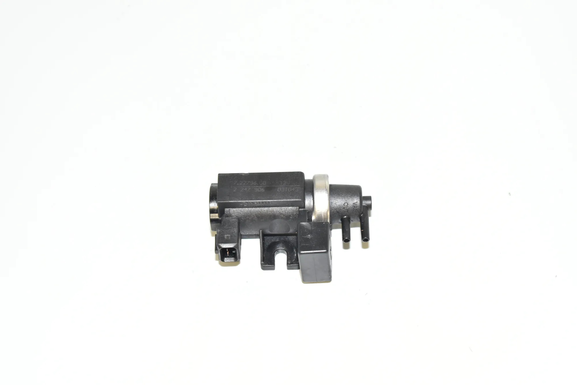 Solenoid Valve – OEM 2247906 · BMW 5 Touring (E39) 525 d 2003