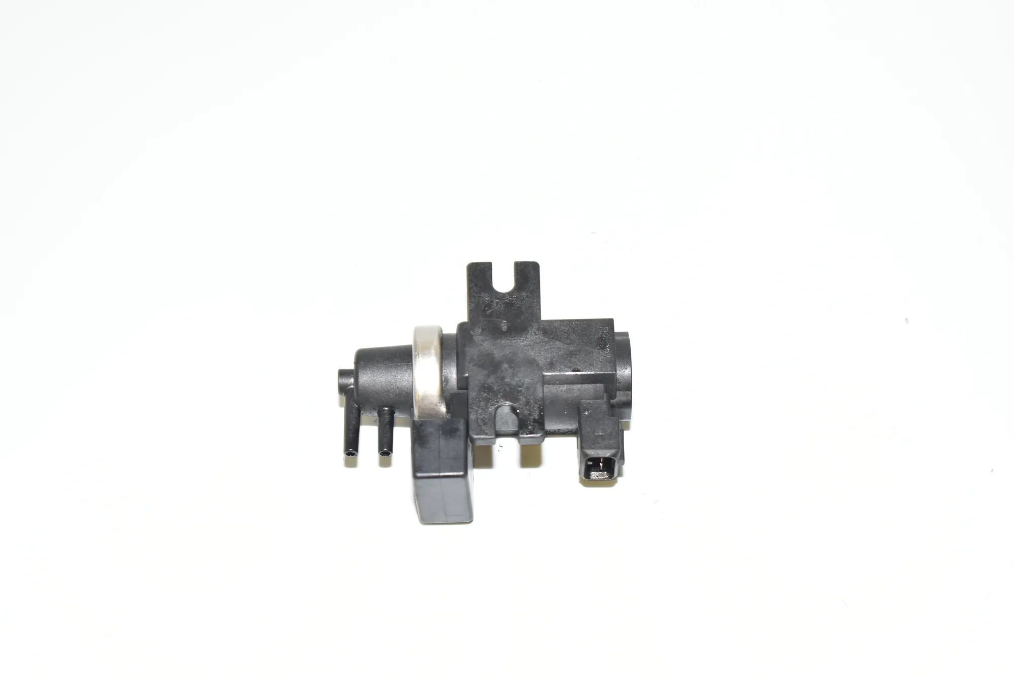 Solenoid Valve – OEM 2247906 · BMW 5 Touring (E39) 525 d 2003 – 3