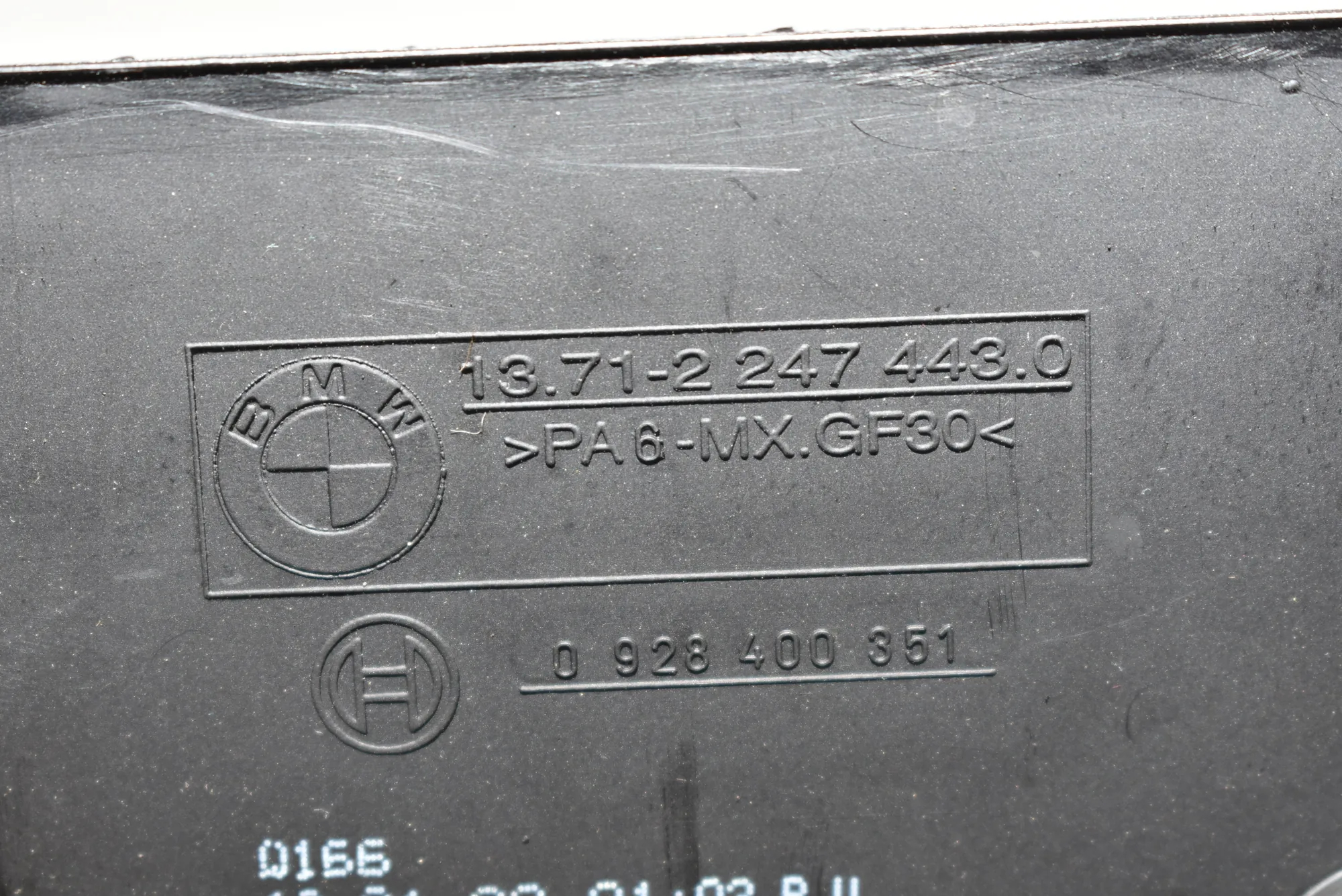 Air Filter Box Upper Part – OEM 2247443 · BMW 5 Touring (E39) 525 d 2003 – 4